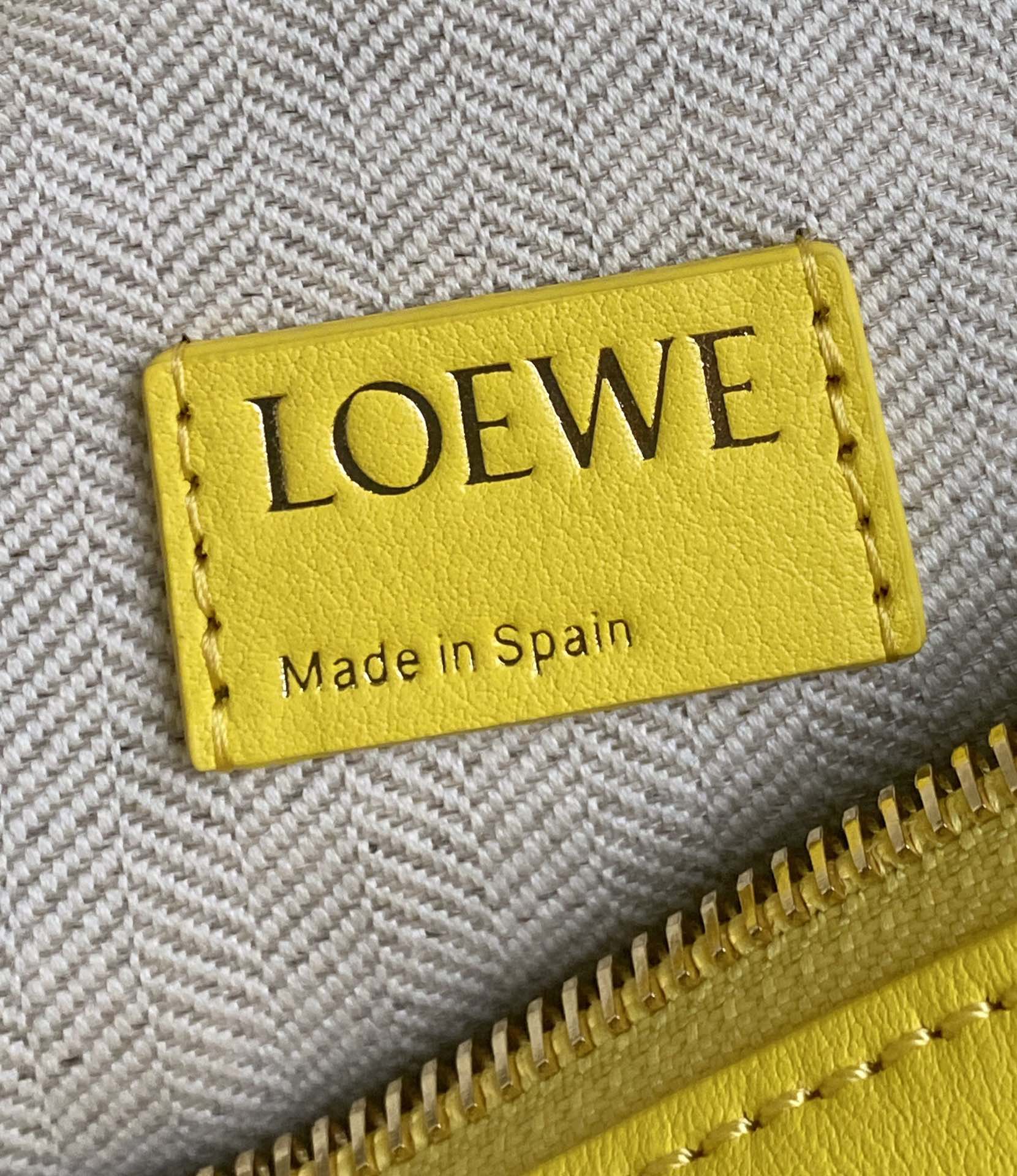 Loewe Cubi Bag-20.5×17×12.5CM
