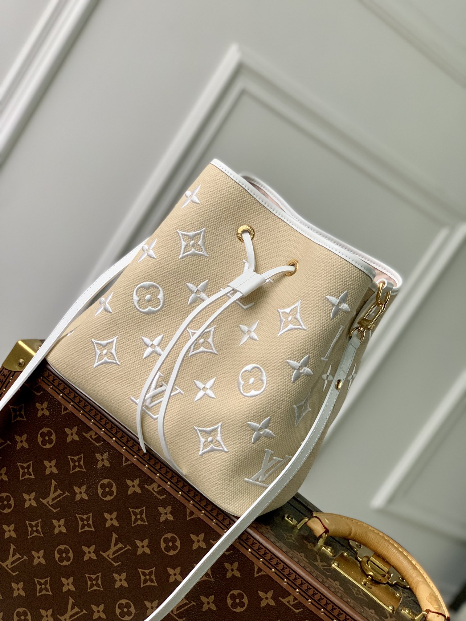 l**is V*t*n néonoé bucket bag -m23080-26x22x27cm