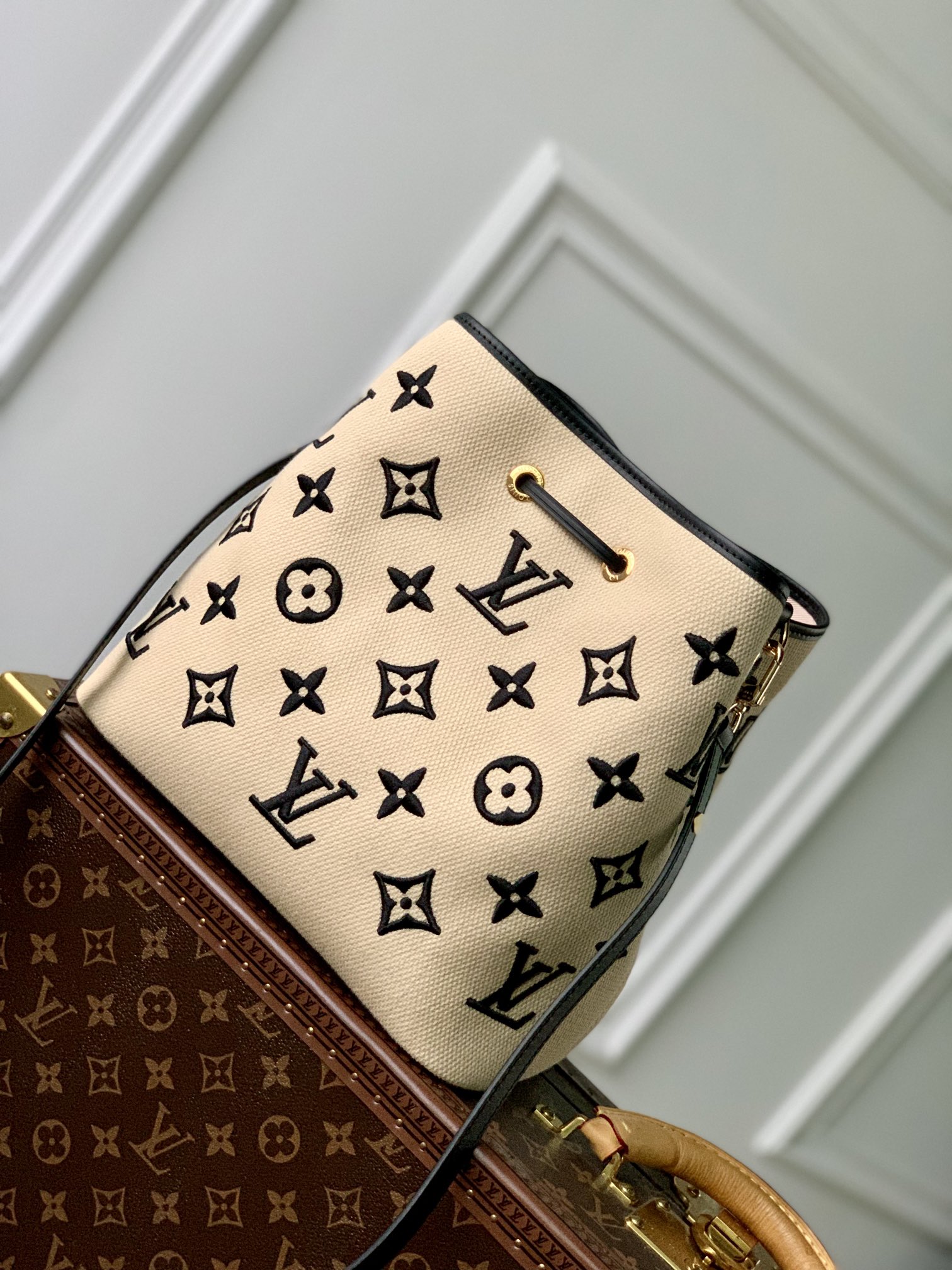 l**is V*t*n néonoé bucket bag -m23080-26x22x27cm