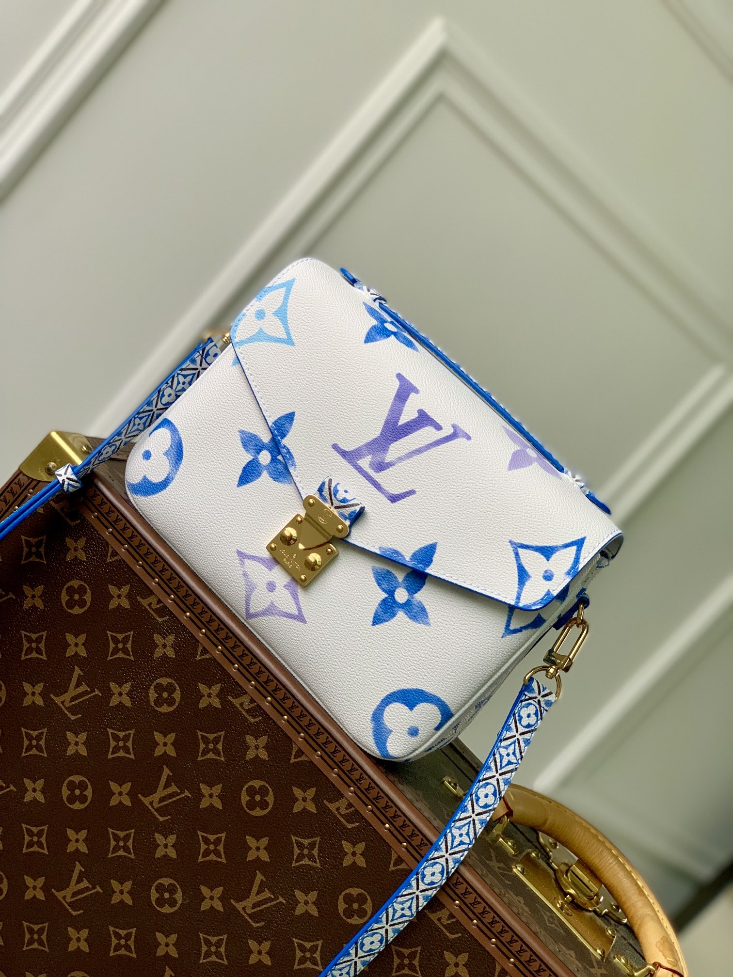 l**is V*t*n pochette metis handbags-25*19*7cm