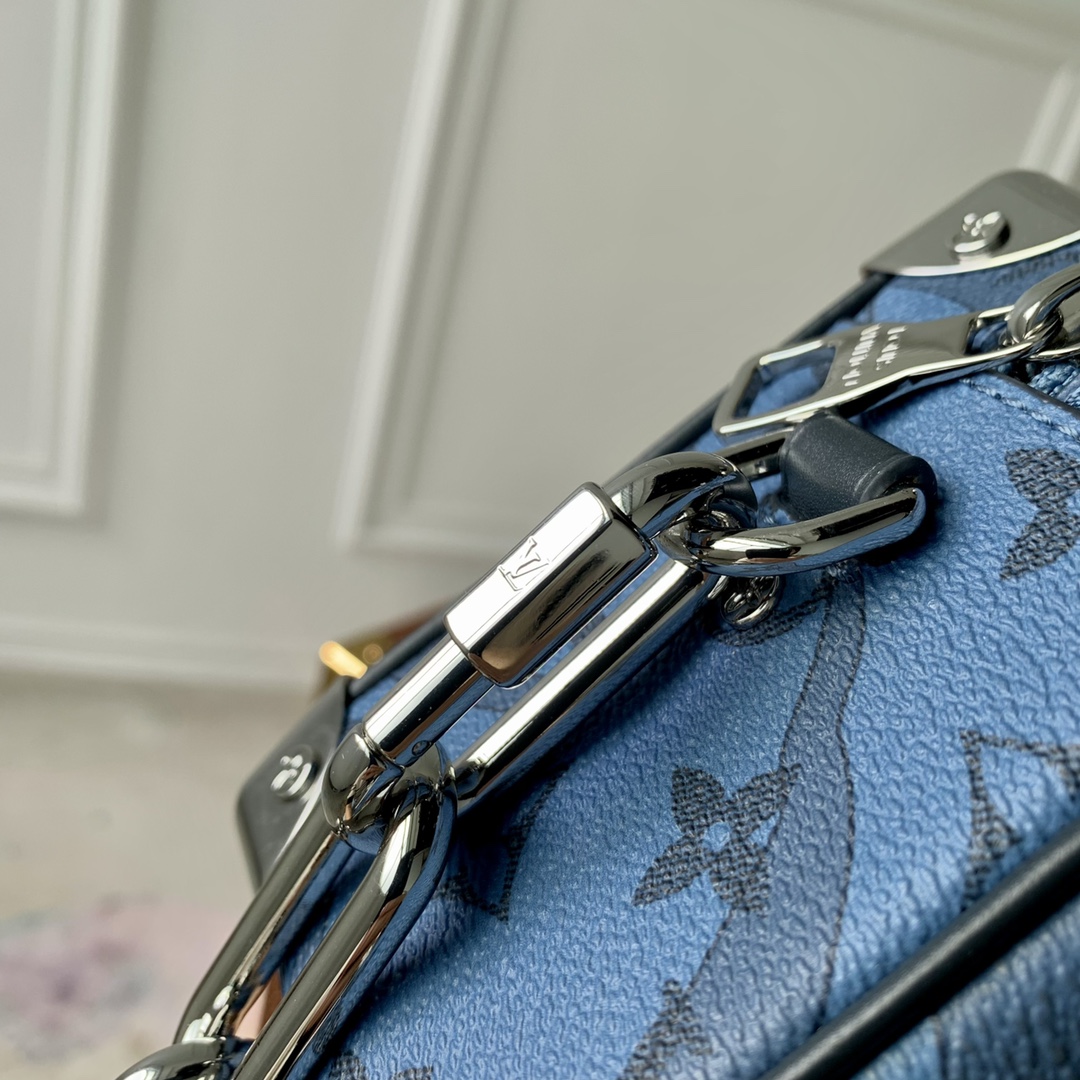 l**is V*t*n mini soft trunk-m22588-18*13*8m