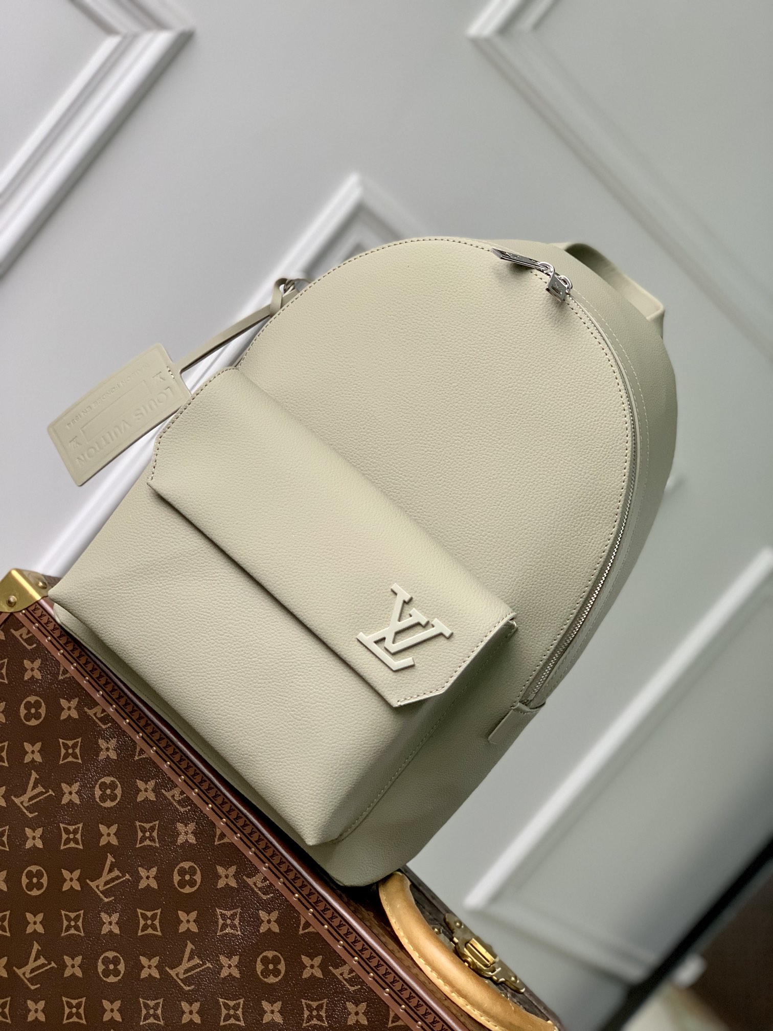 l**is V*t*n aerogram backpack m22503-43*30*14cm