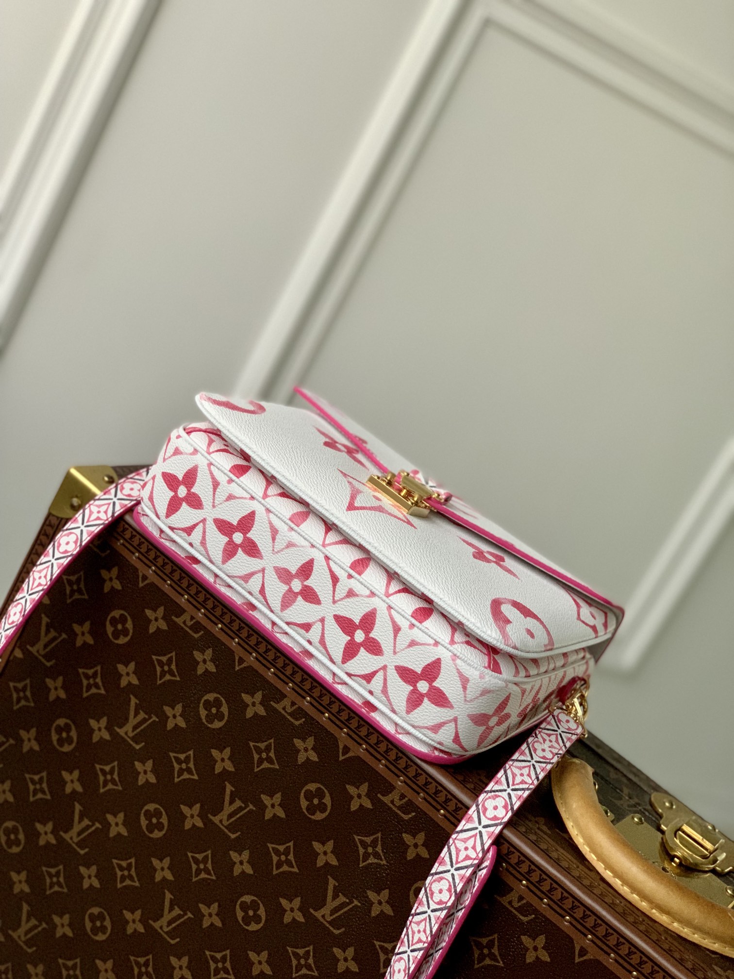 l**is V*t*n pochette metis handbags-25*19*7cm