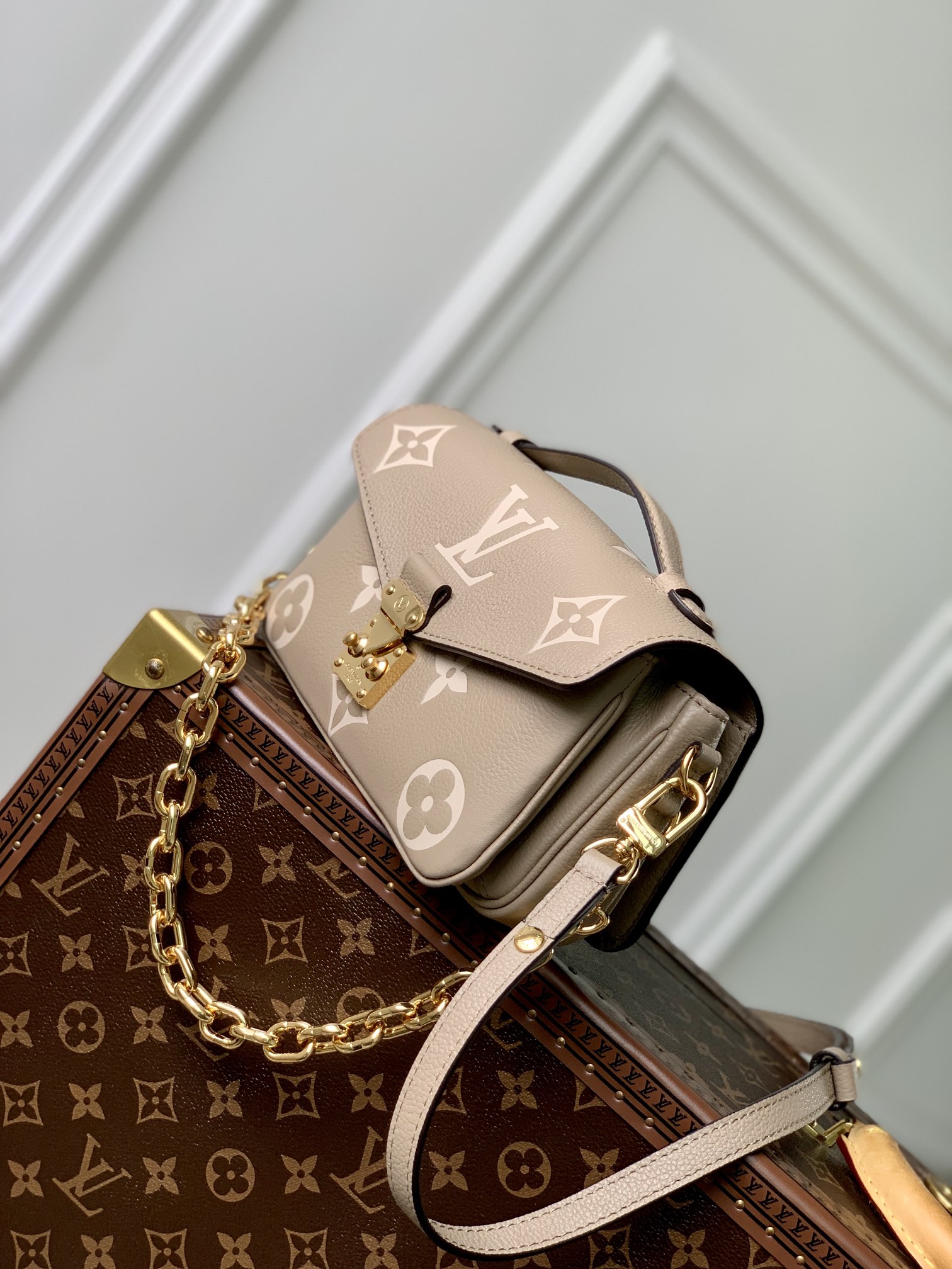 l**is V*t*n pochette metis east west handbags- 21.5 x 13.5 x 6cm