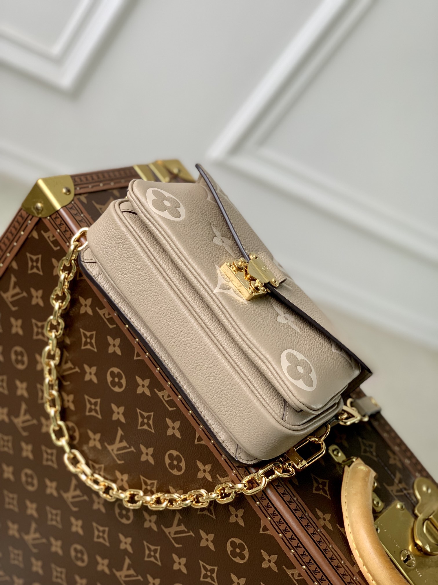 l**is V*t*n pochette metis east west handbags- 21.5 x 13.5 x 6cm