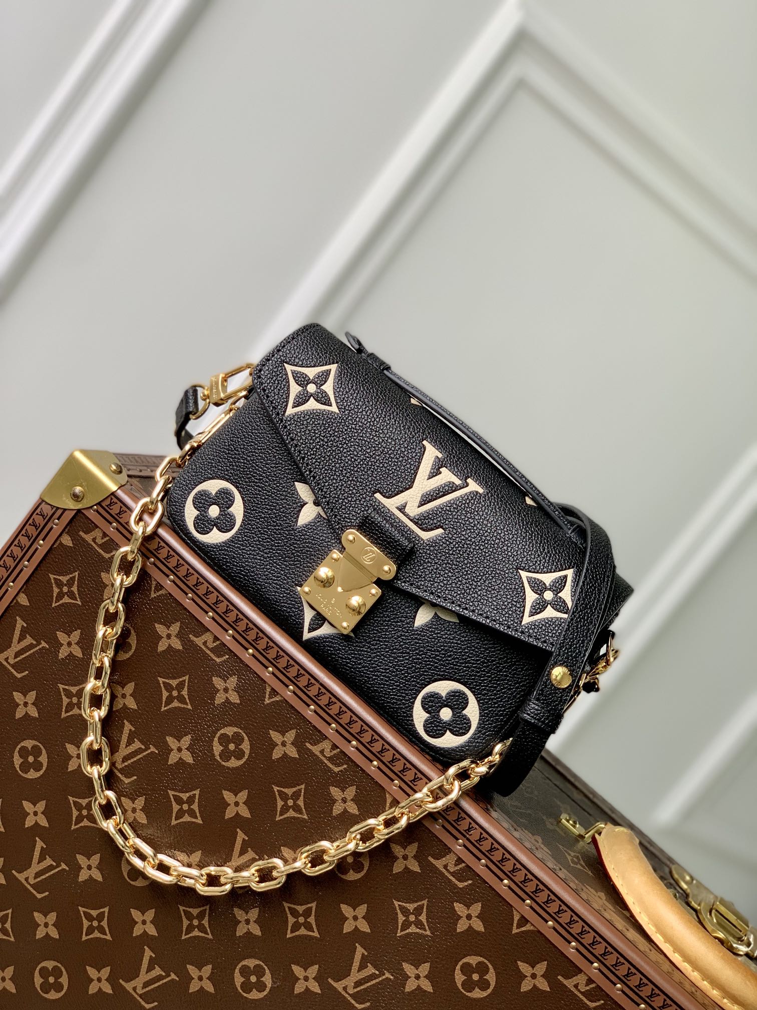 l**is V*t*n pochette metis east west handbags- 21.5 x 13.5 x 6cm