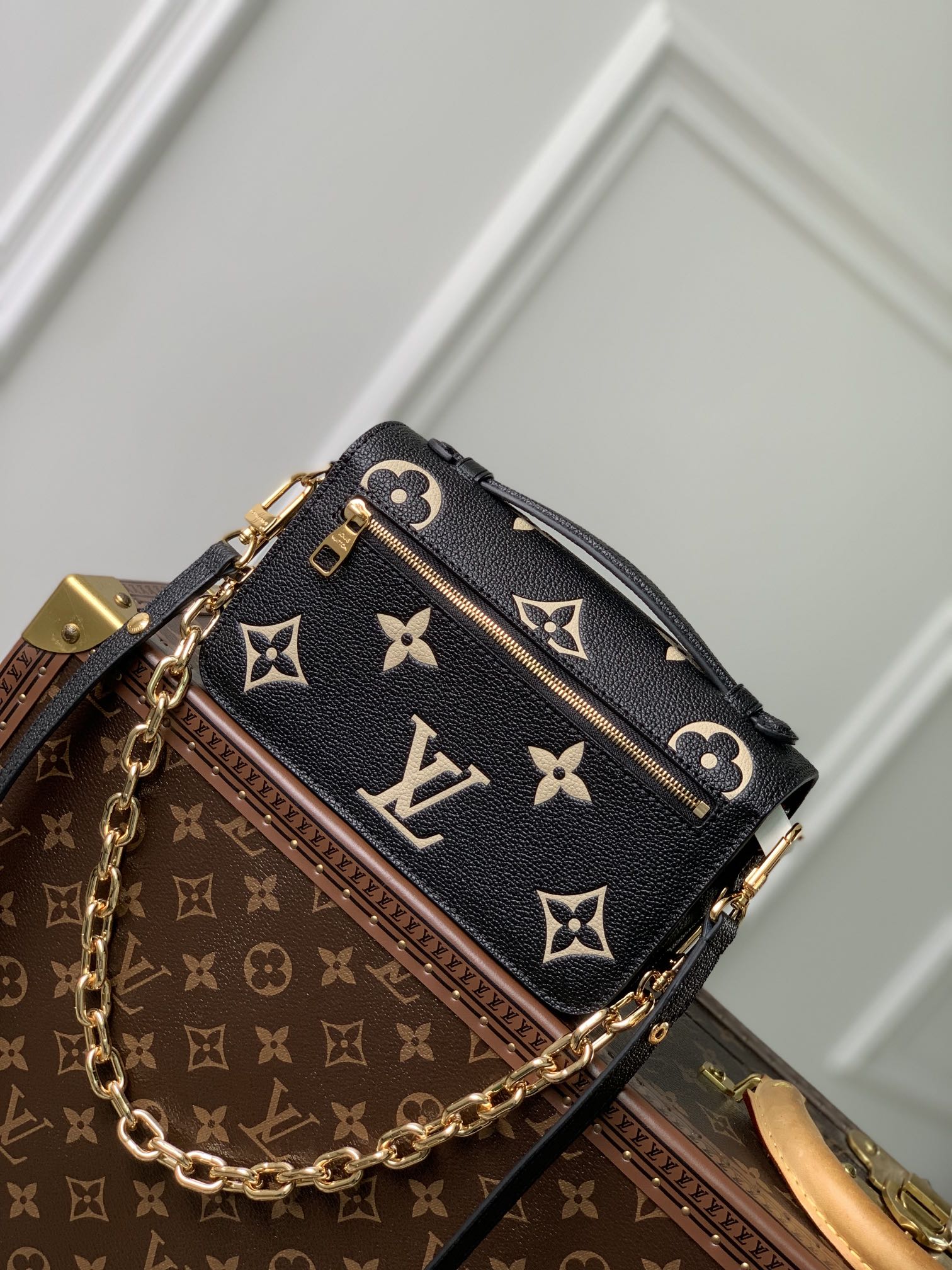 l**is V*t*n pochette metis east west handbags- 21.5 x 13.5 x 6cm