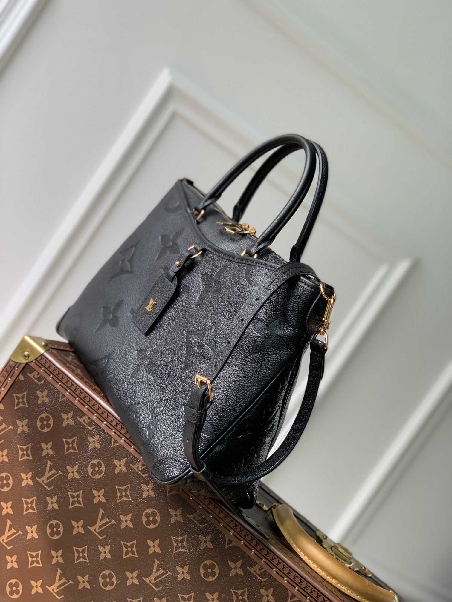 l**is V*t*n trianon handbags-36*22*9cm