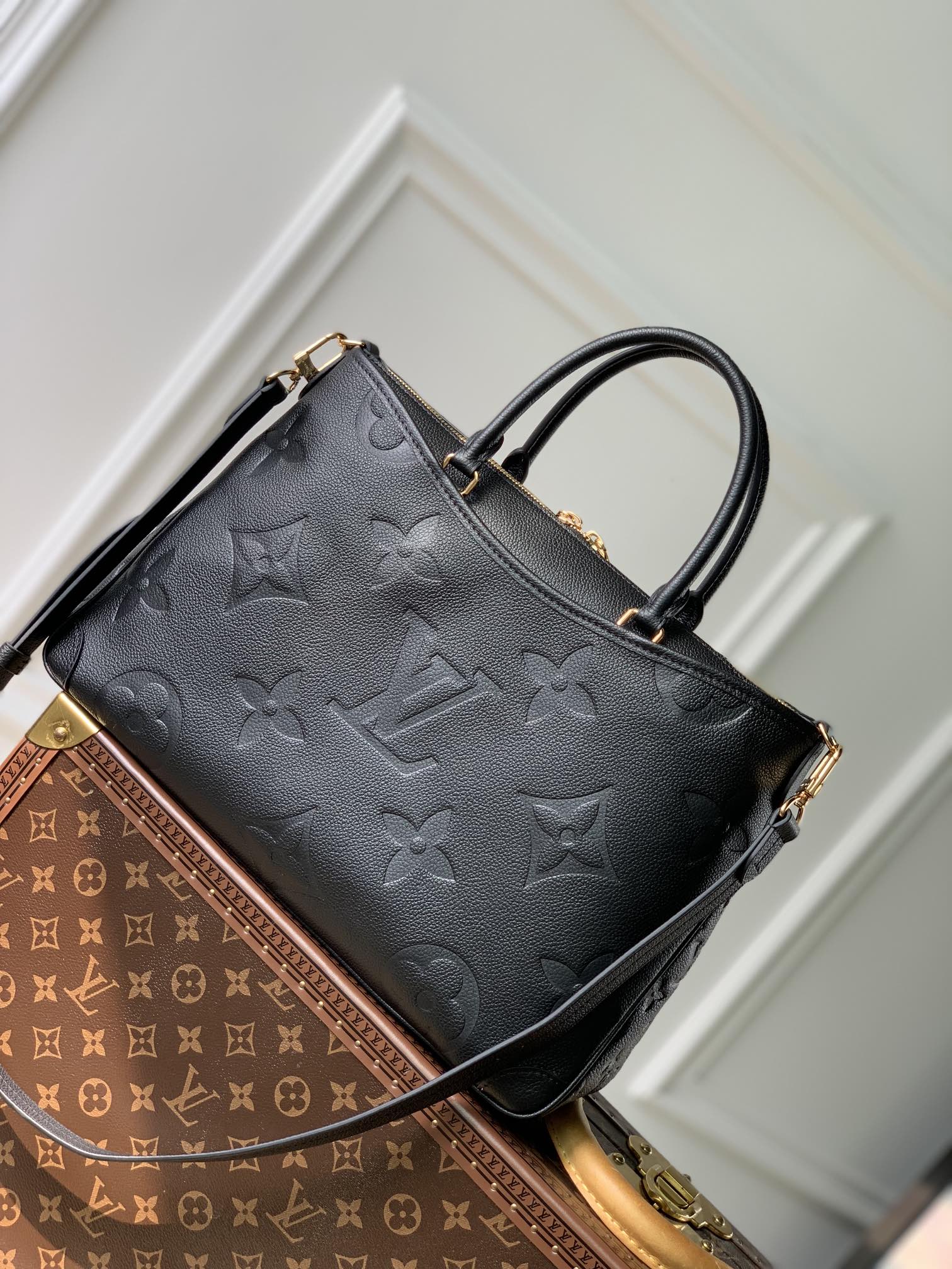 l**is V*t*n trianon handbags-36*22*9cm