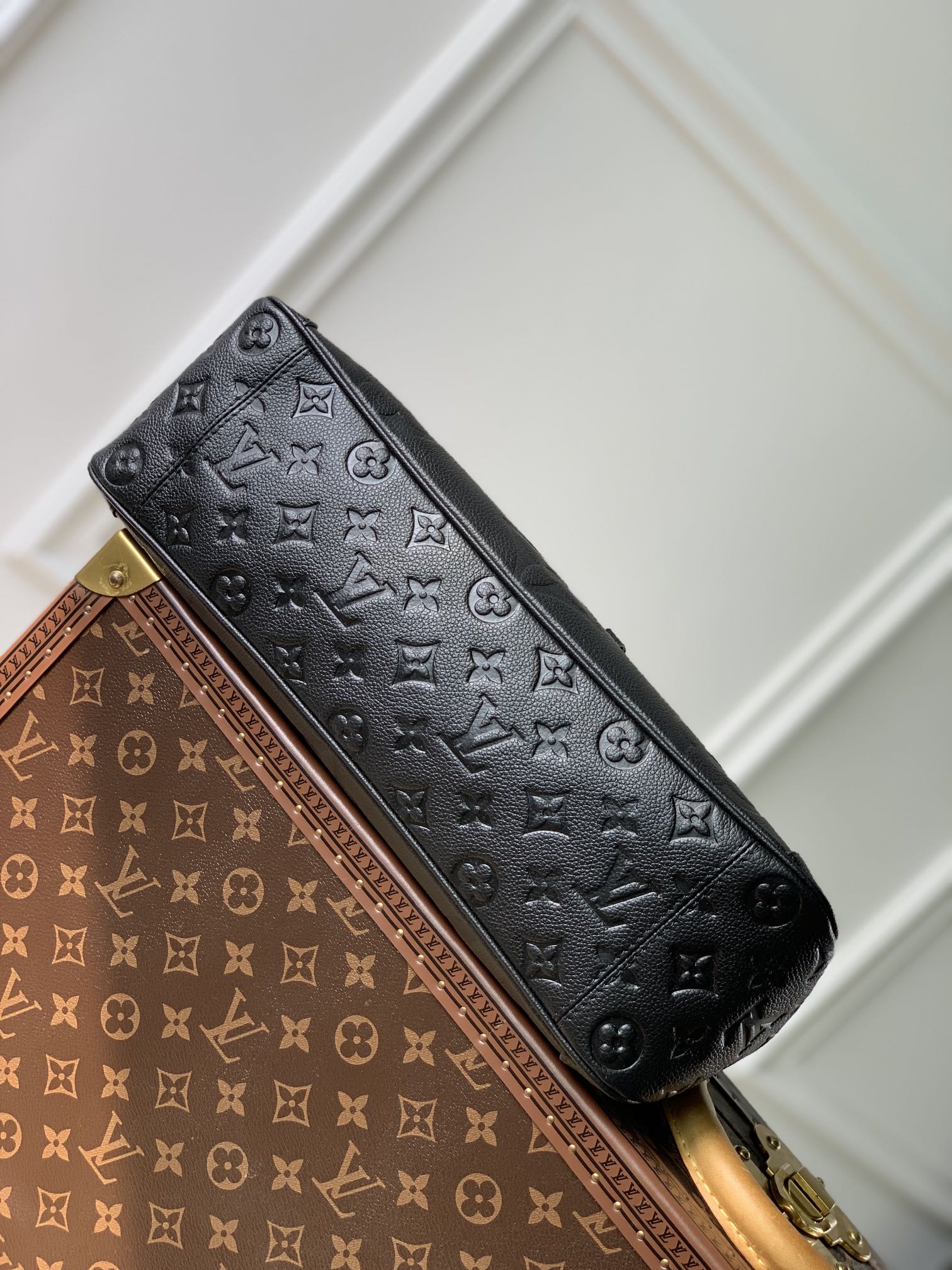 l**is V*t*n trianon handbags-36*22*9cm