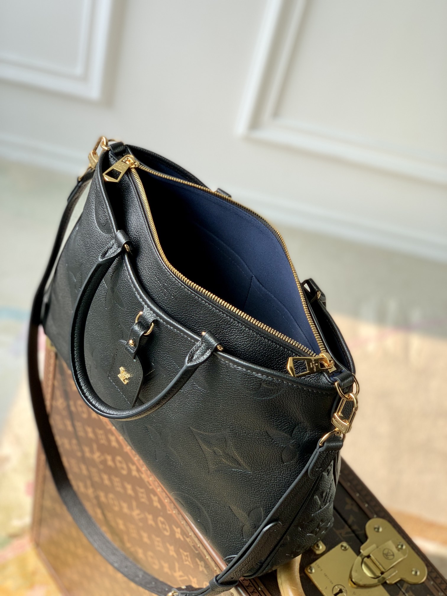 l**is V*t*n trianon handbags-36*22*9cm
