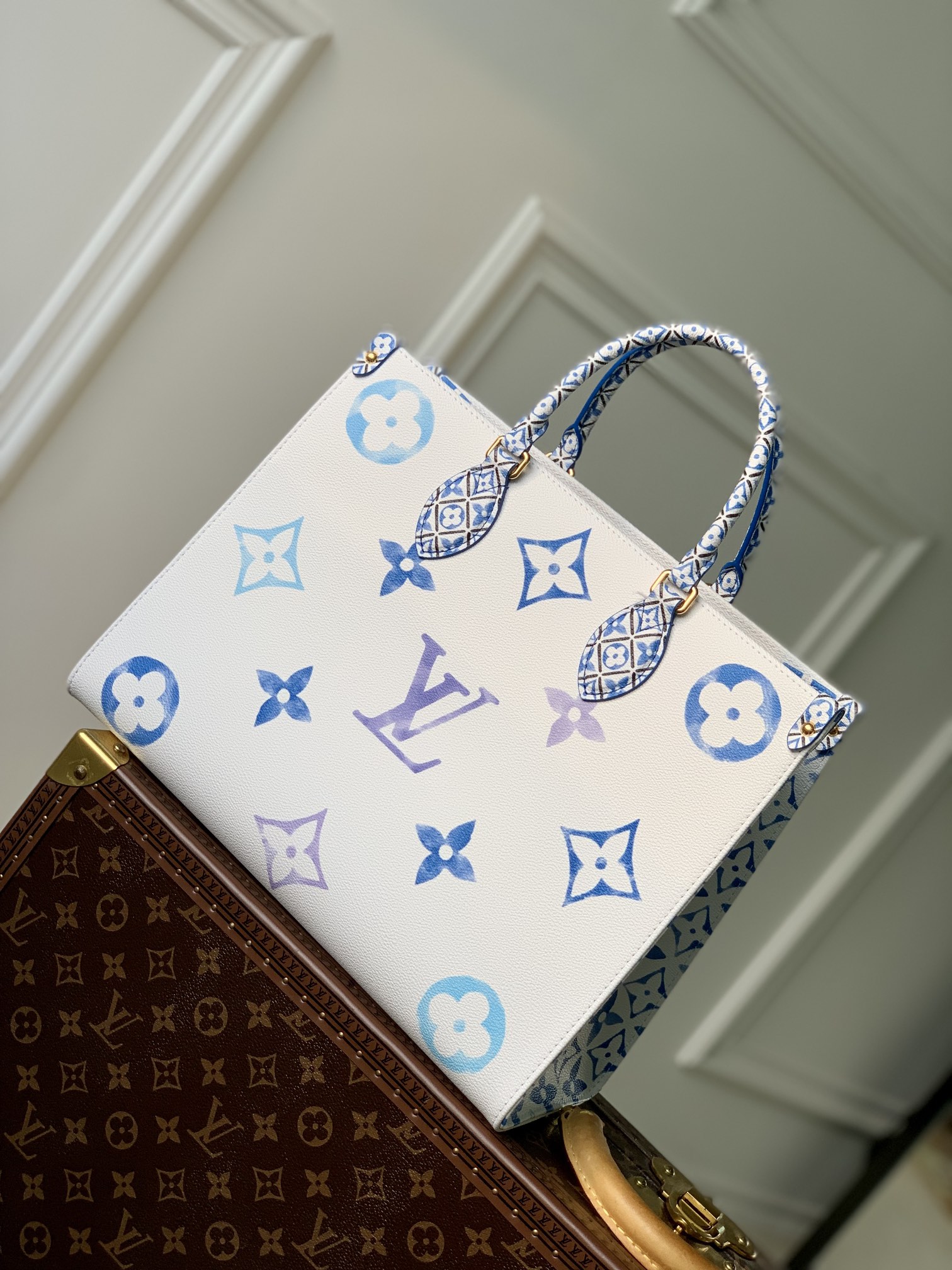 l**is V*t*n onthego handbag-m22975-35 x 27 x 14 cm