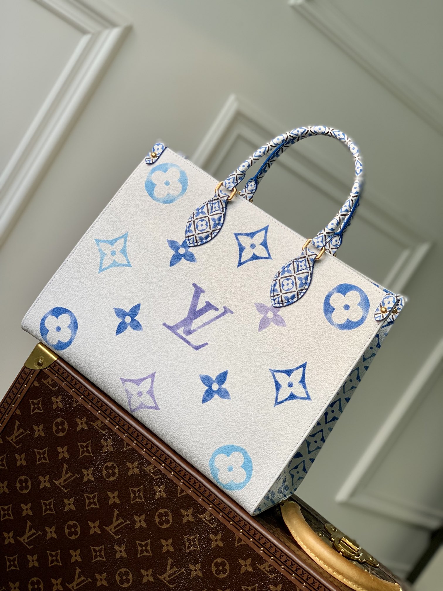 l**is V*t*n onthego handbag-m22975-35 x 27 x 14 cm