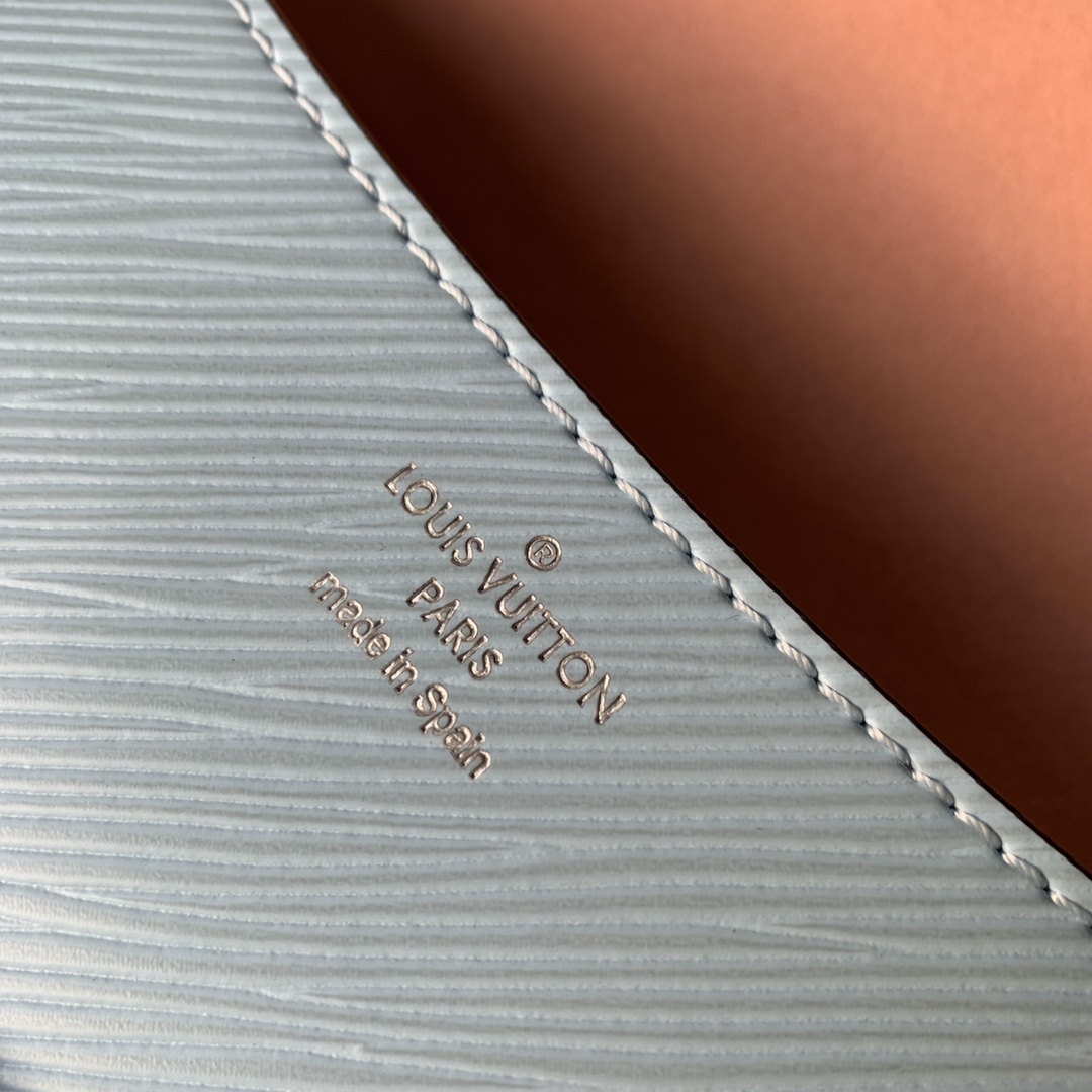 l**is V*t*n buci handbag-24.5 x 15.5 x 9cm