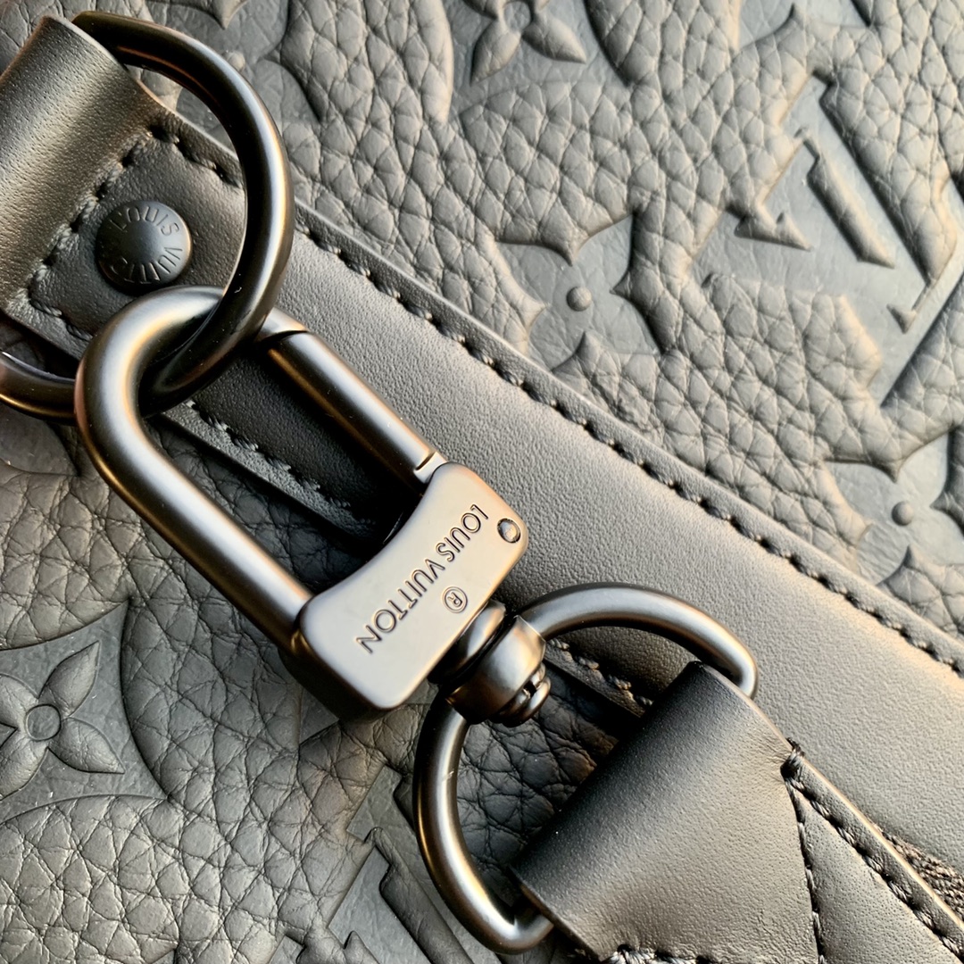 l**is V*t*n keepall bandouliÈre 35-m22570-34*21*16cm