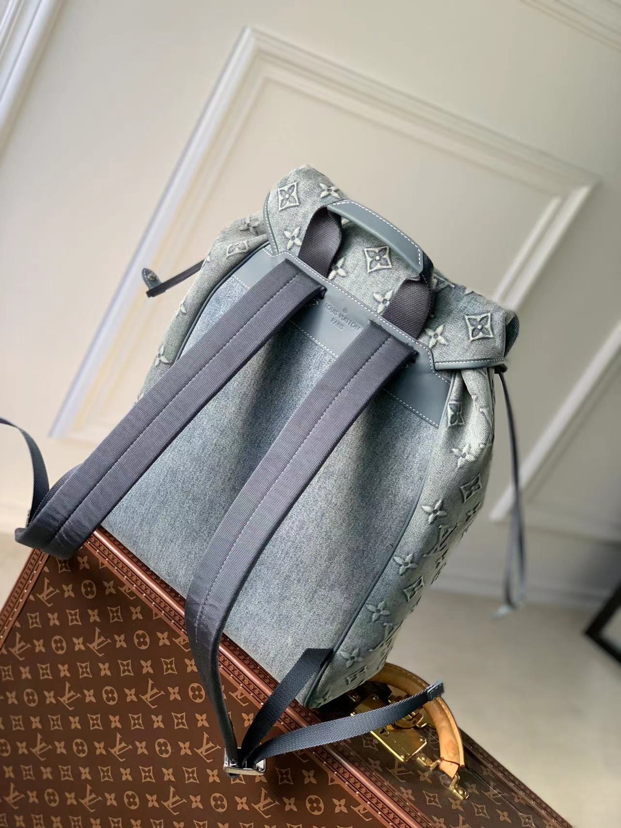 l**is V*t*n montsouris backpack-m22534-32*40*19cm