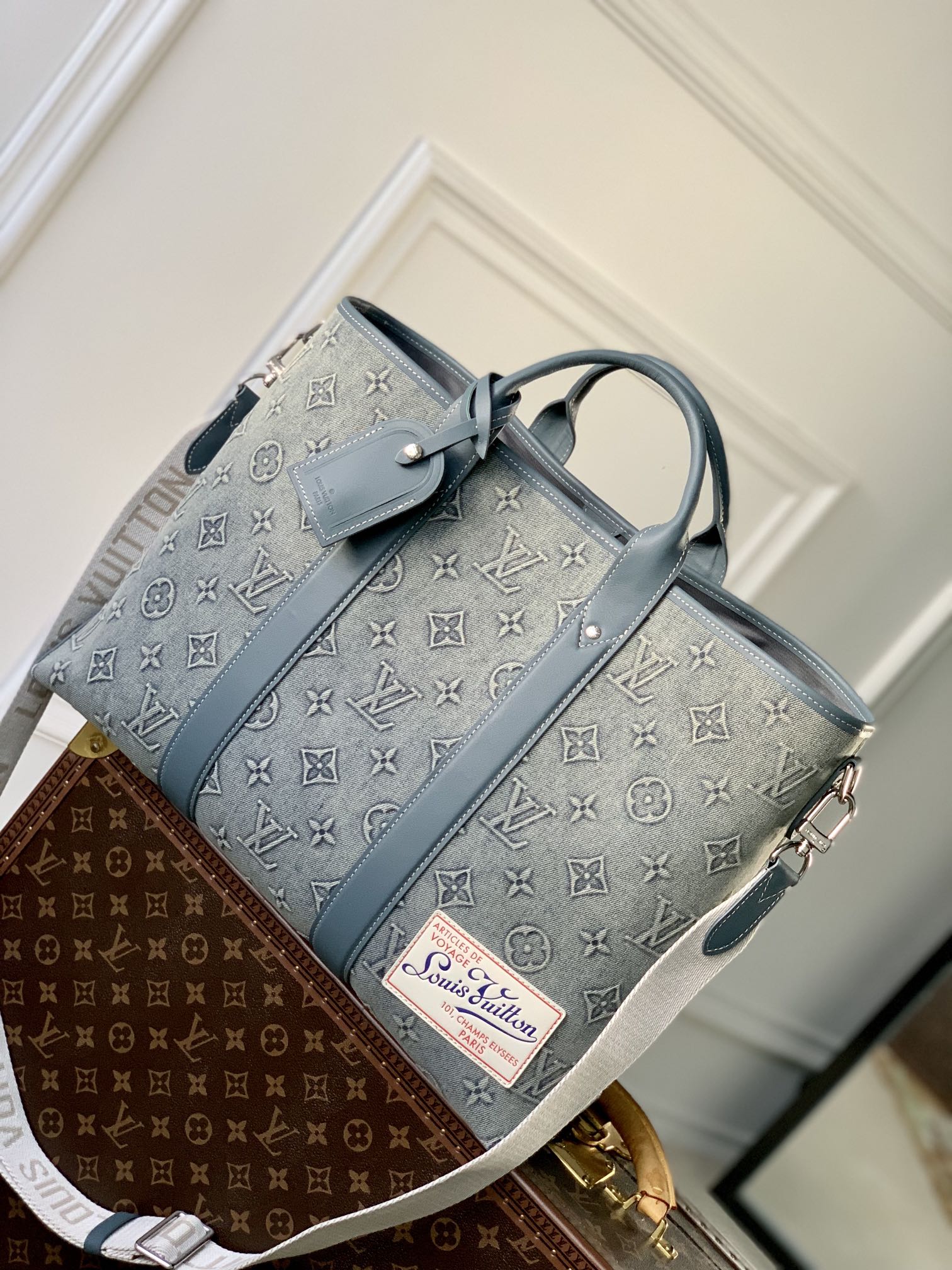 l**is V*t*n week-end tote -38.5*29*11cm