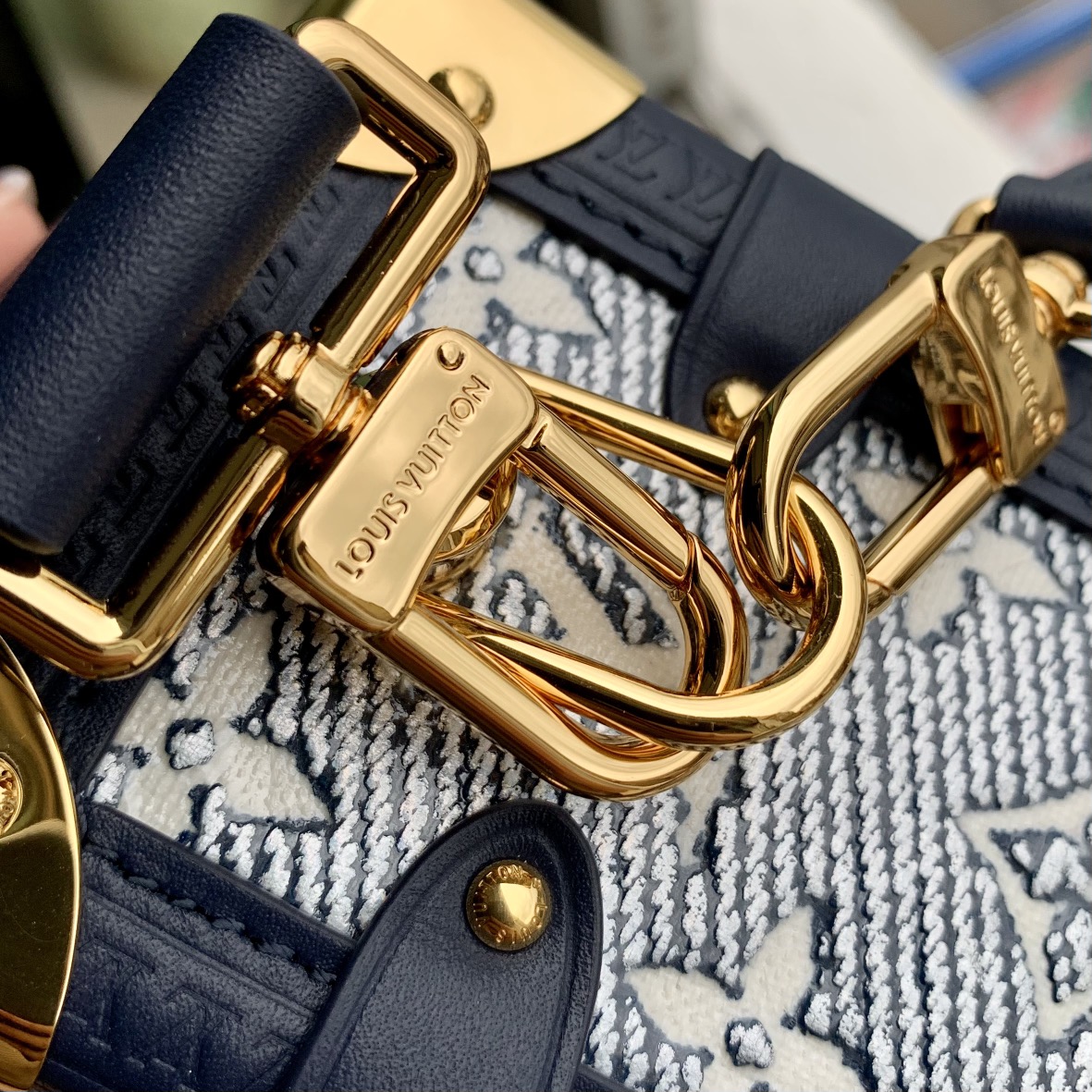 l**is V*t*n side trunk pm- m22944-21×14×6cm