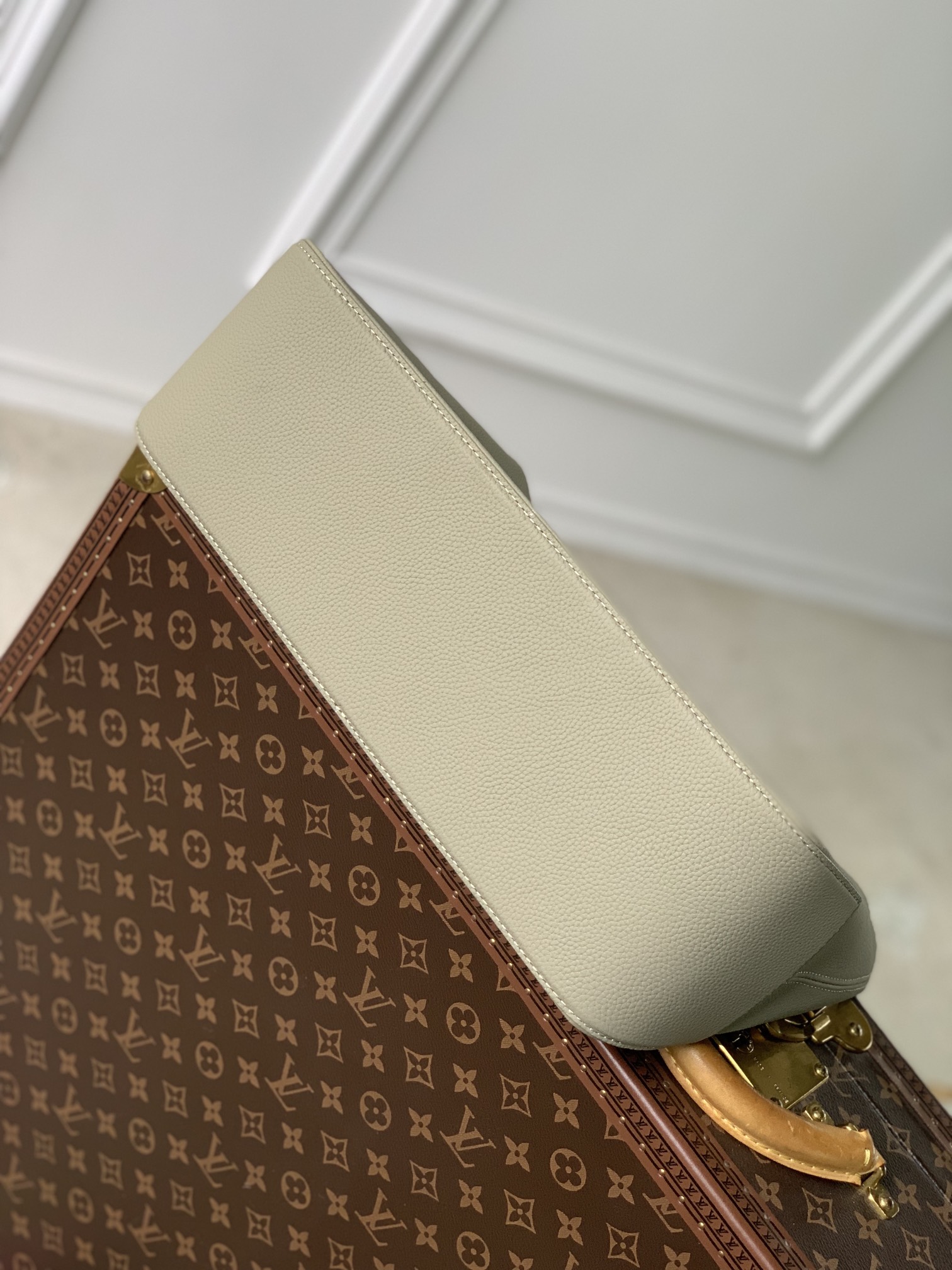 l**is V*t*n tote aerogram briefcase-m22481-38 x 32.5 x 13cm