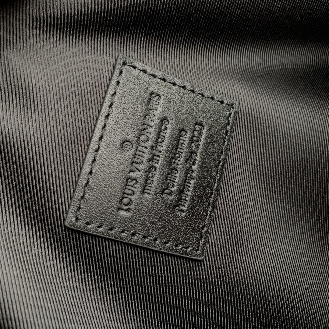 l**is V*t*n handle soft trunk bag -m46689-25*15*7cm