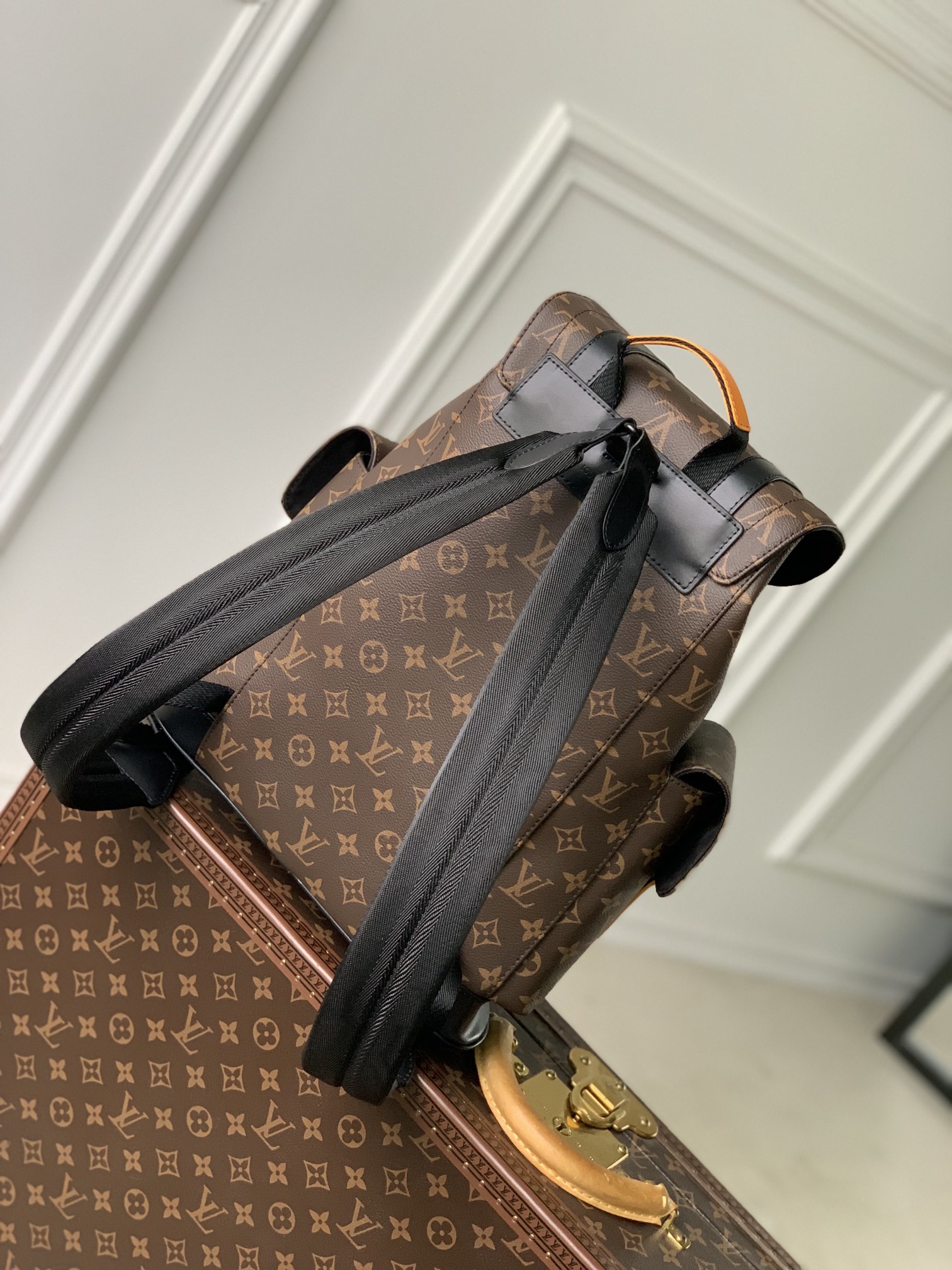 l**is V*t*n christopher backpack m46699-32*39*12cm