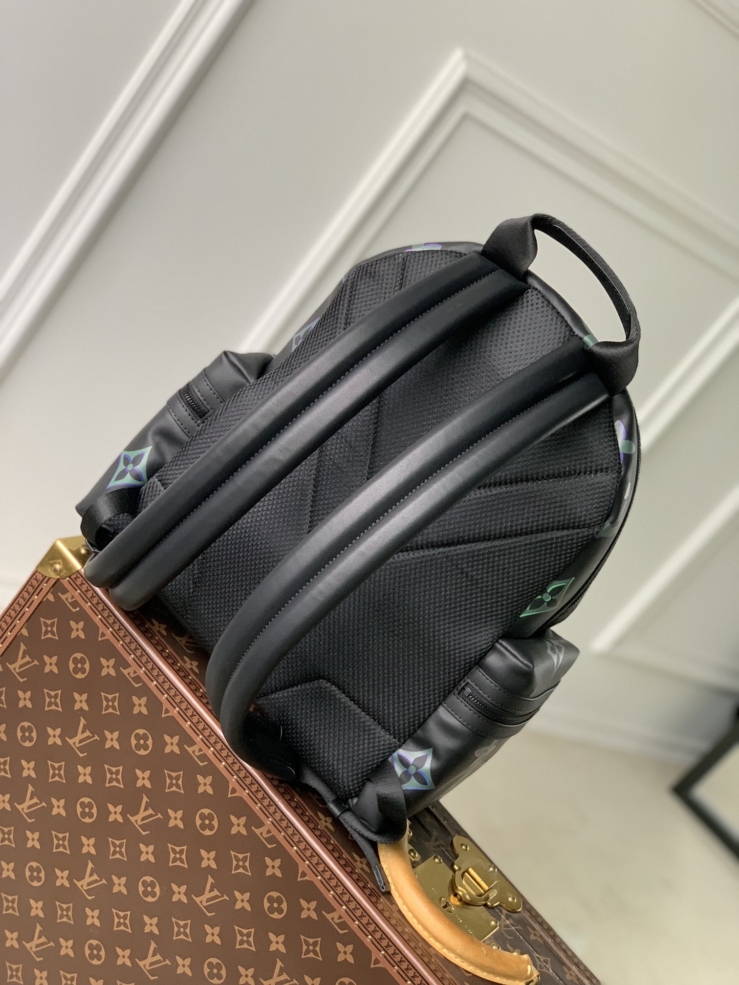 l**is V*t*n comet backpack m22488-37*43*17cm