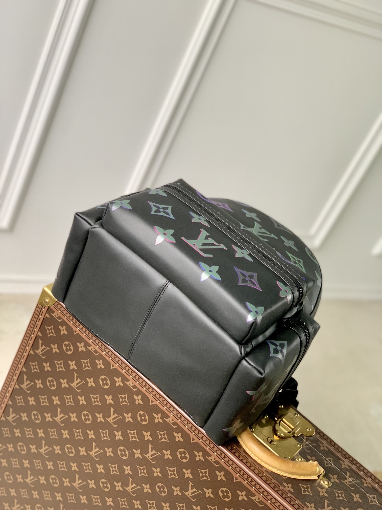 l**is V*t*n comet backpack m22488-37*43*17cm