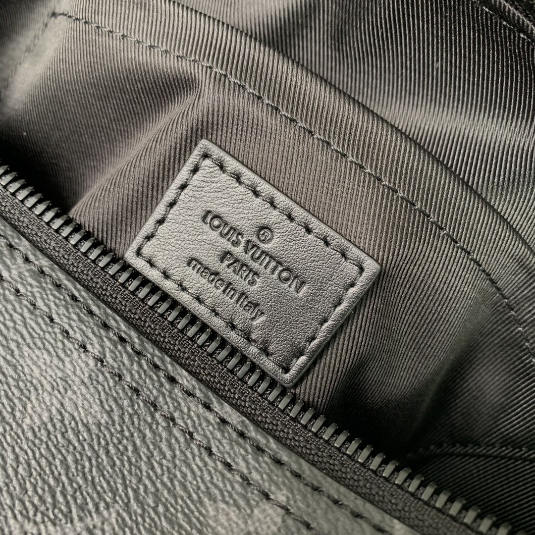 l**is V*t*n soft polochon bag-33 x 17 x 17cm