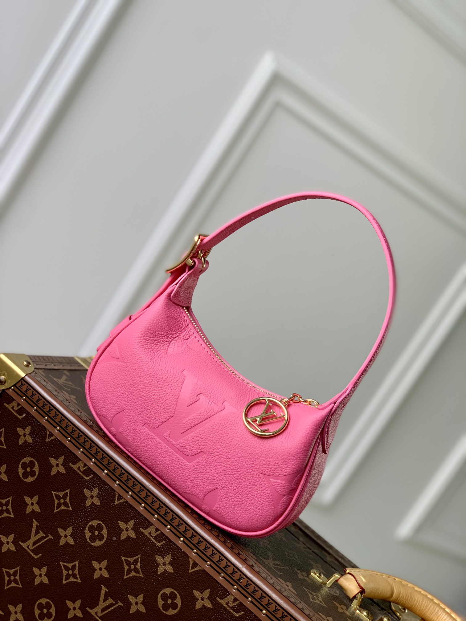 l**is V*t*n mini moon bag m46692-20.5 x 11 x 5cm