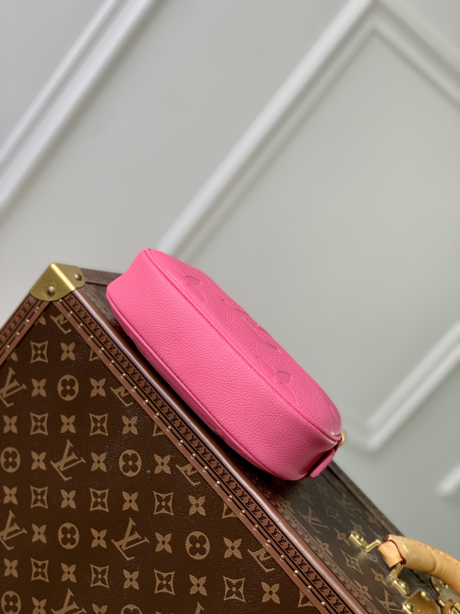 l**is V*t*n mini moon bag m46692-20.5 x 11 x 5cm