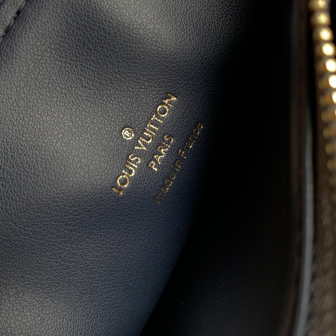 l**is V*t*n coussin handbags-m2295-26*20*12cm