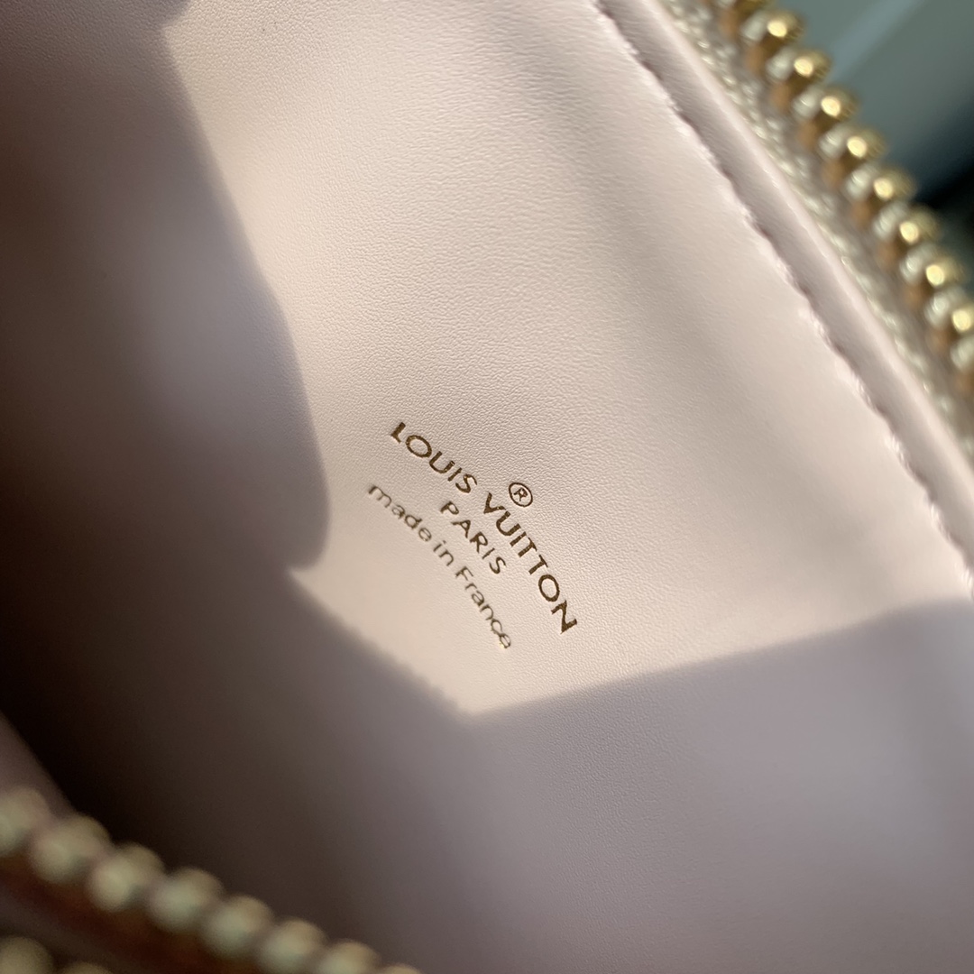 l**is V*t*n coussin bb bag-21*16*7 cm