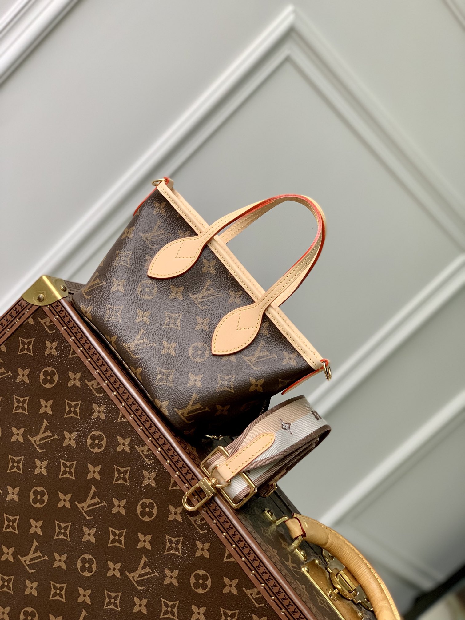 l**is V*t*n neverfull bb-24*14*9cm