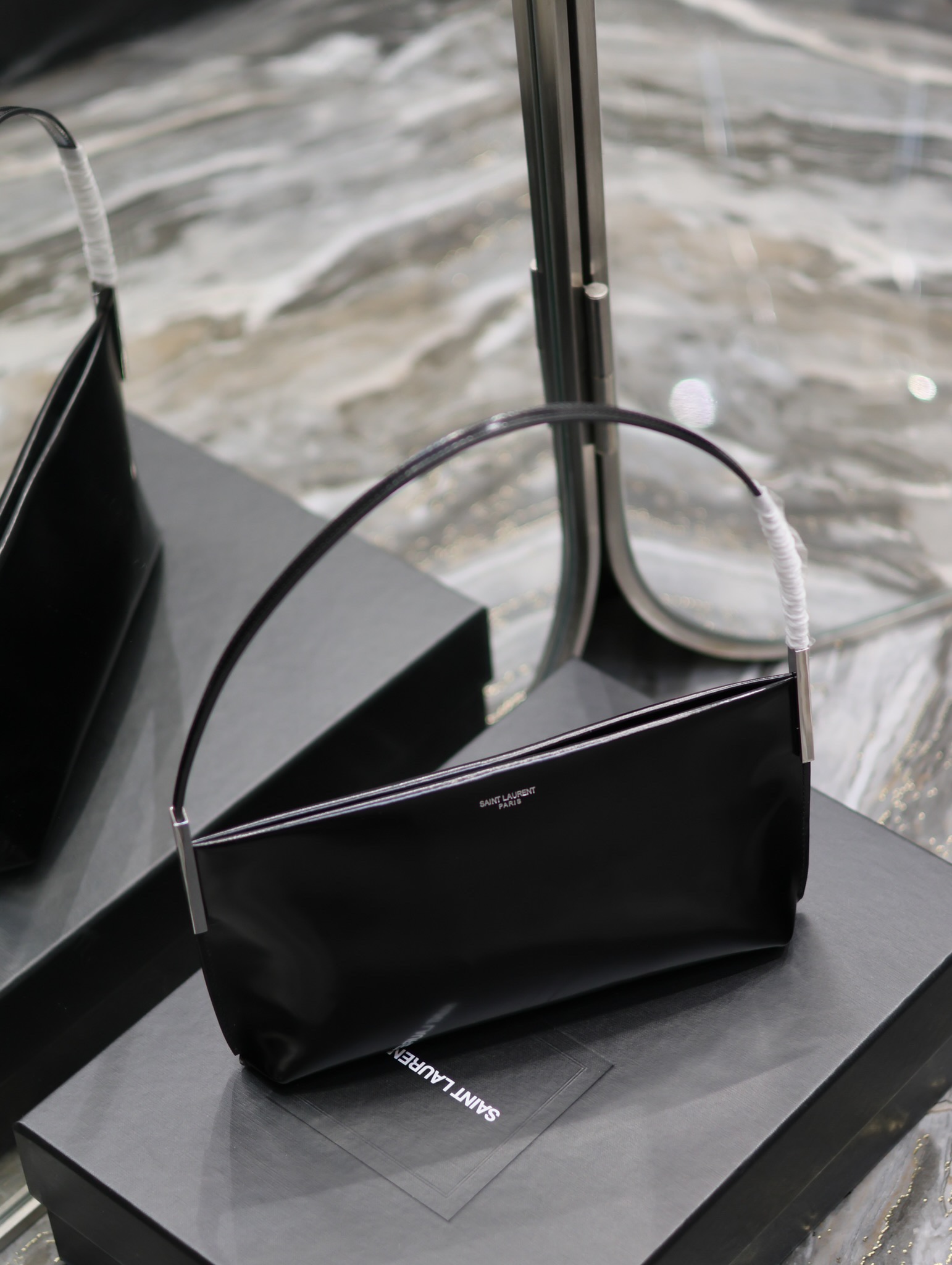 YSL Suzanne Armpit Pouch-28×14×4CM