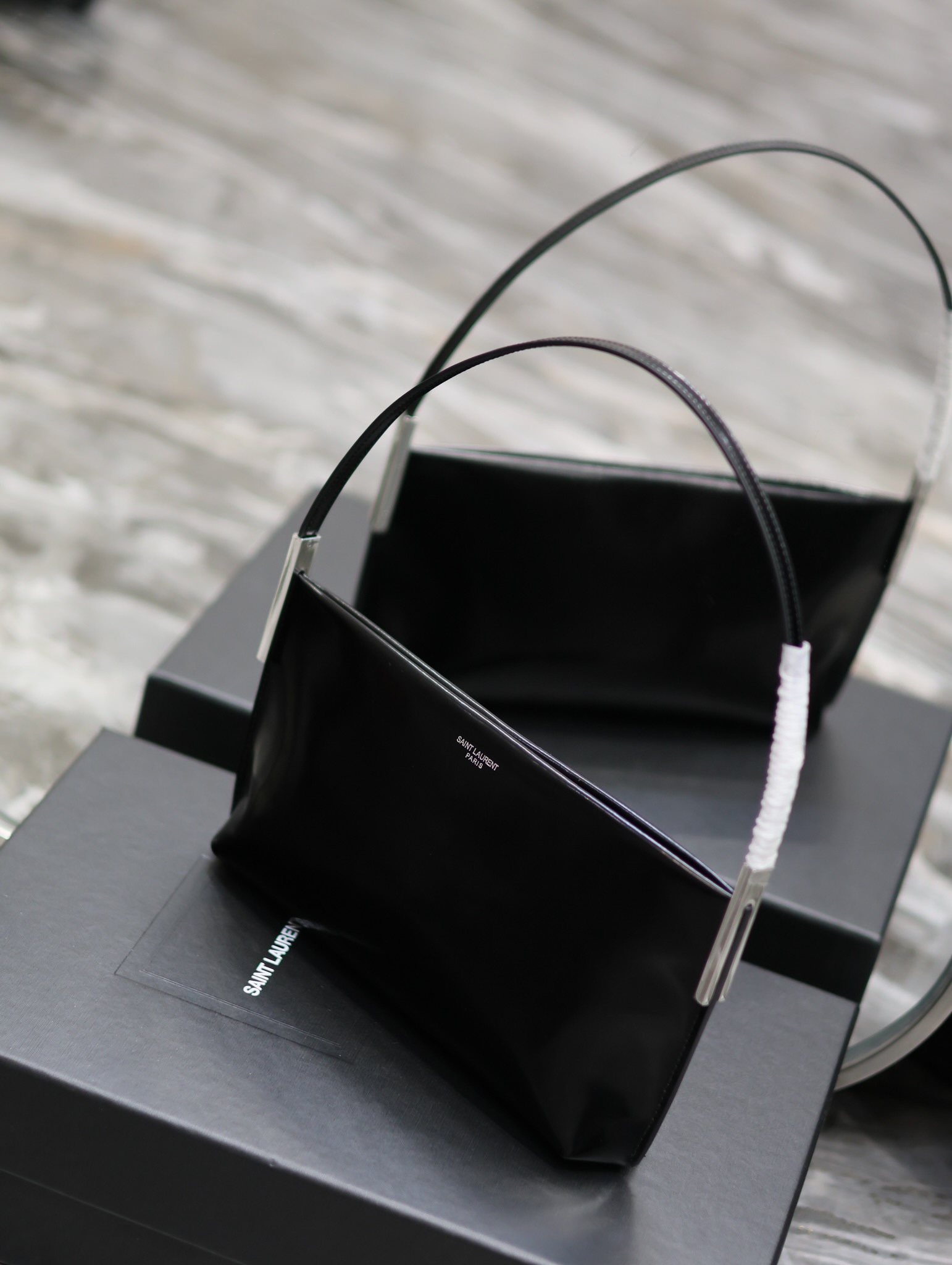 YSL Suzanne Armpit Pouch-28×14×4CM