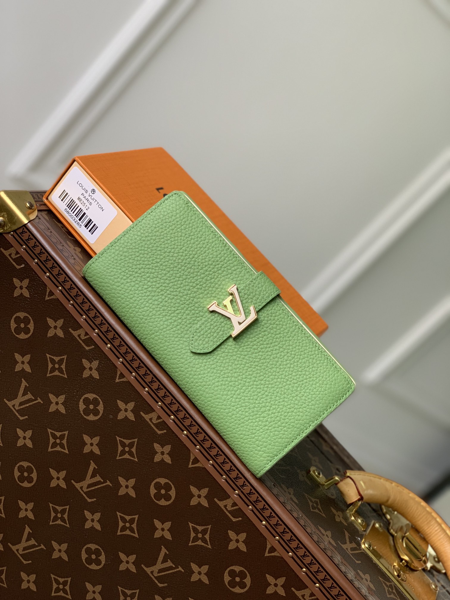l**is V*t*n vertical wallet-m82512-10 x 19 x 1.7cm
