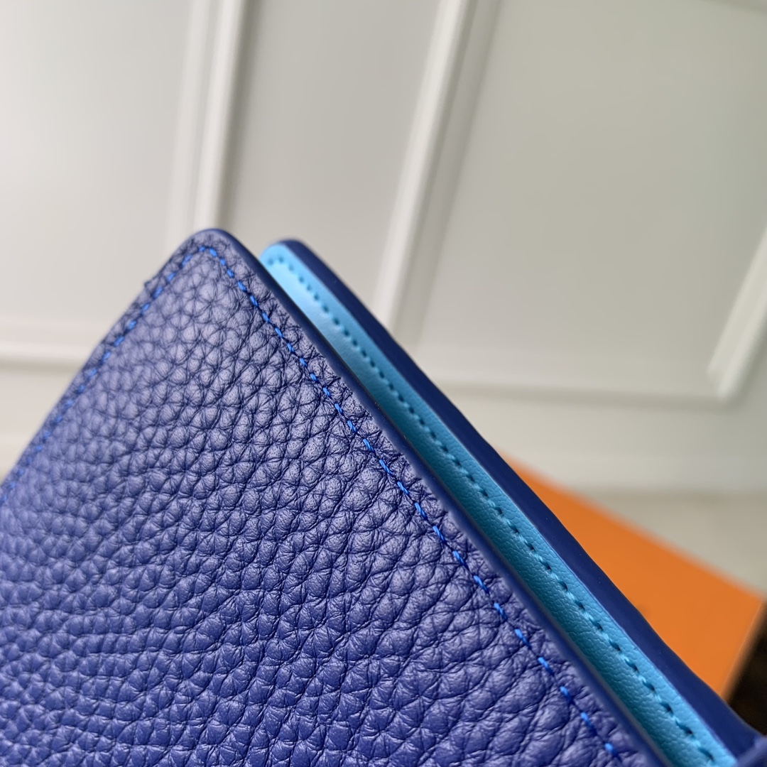 l**is V*t*n vertical wallet-m82512-10 x 19 x 1.7cm