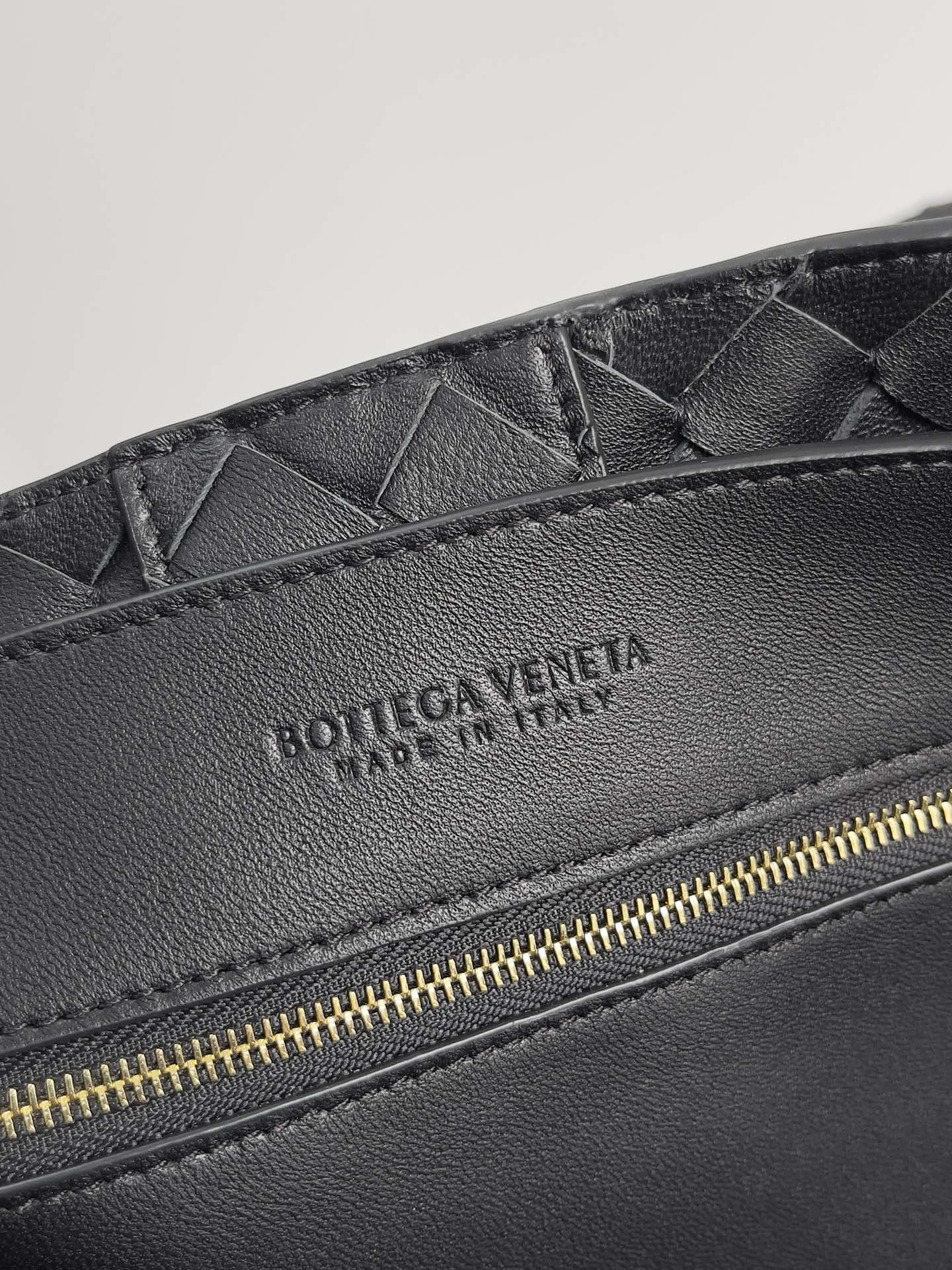 Bo*te*ga ve*ne*ta andiamo-45*22*34cm