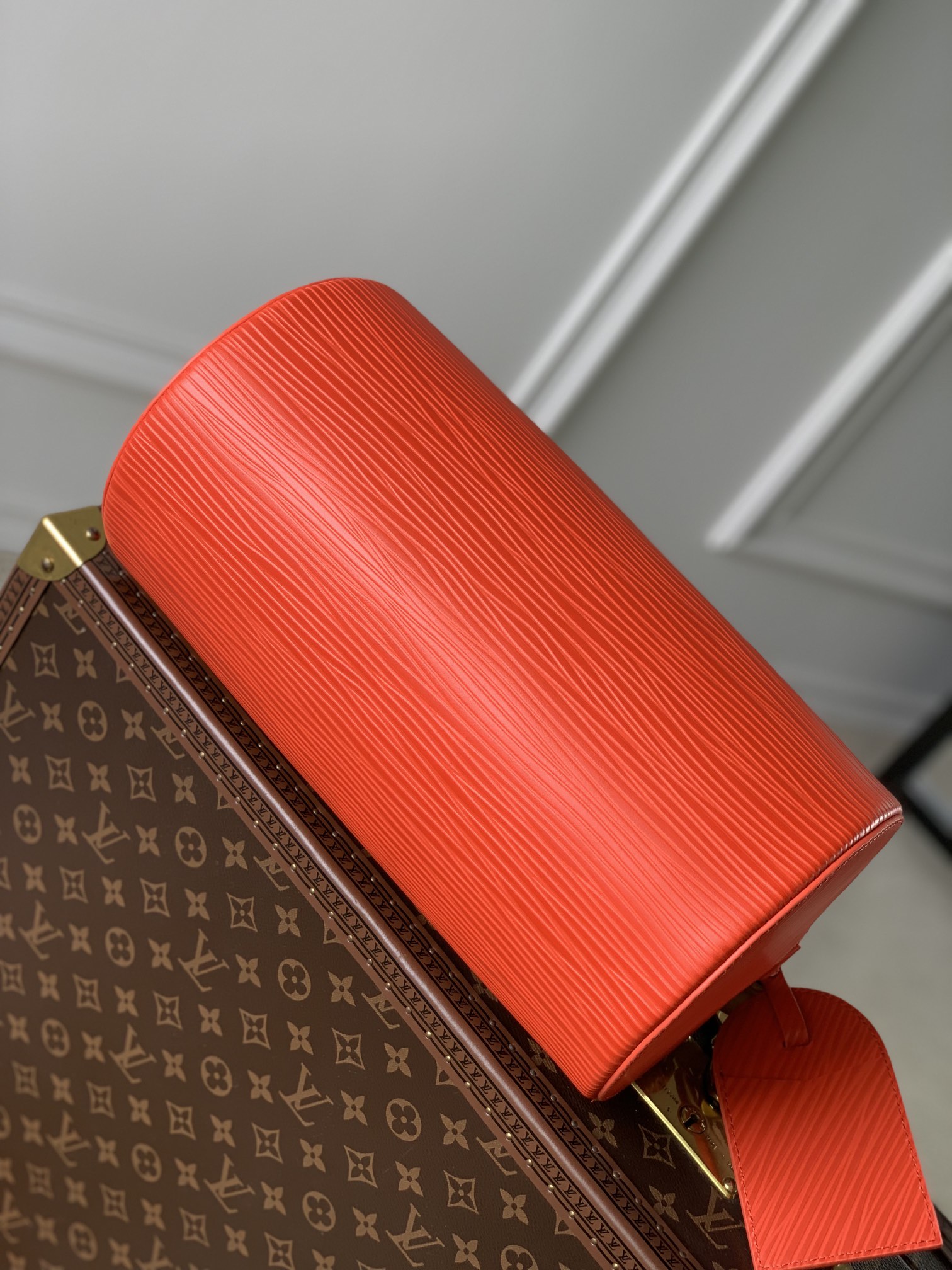 l**is V*t*n soft polochon bag m46692-27x 15x 15cm