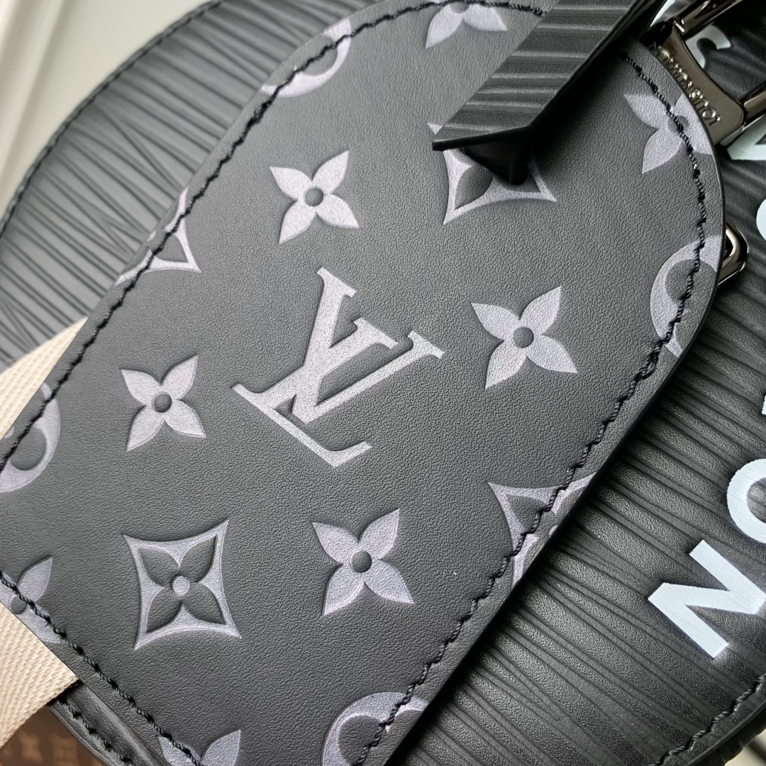 l**is V*t*n soft polochon bag m46692-27x 15x 15cm