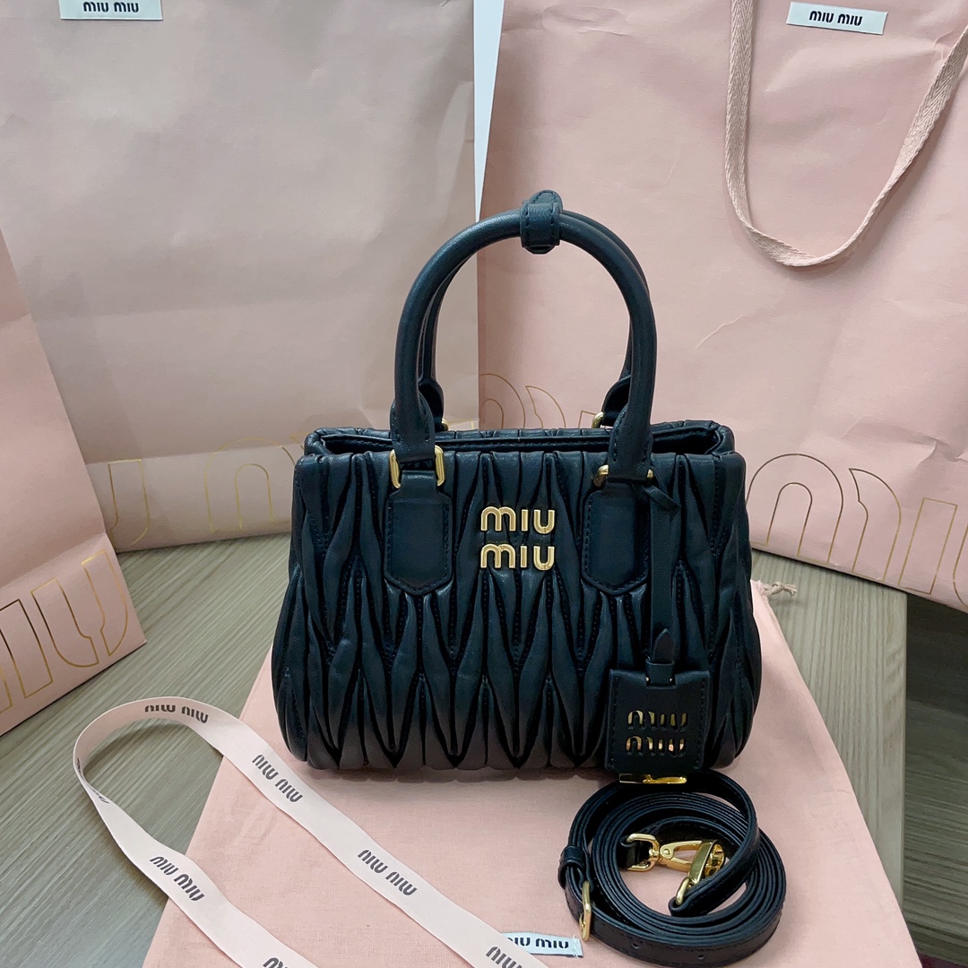 MiuMiu Tote-20 X16 X11CM