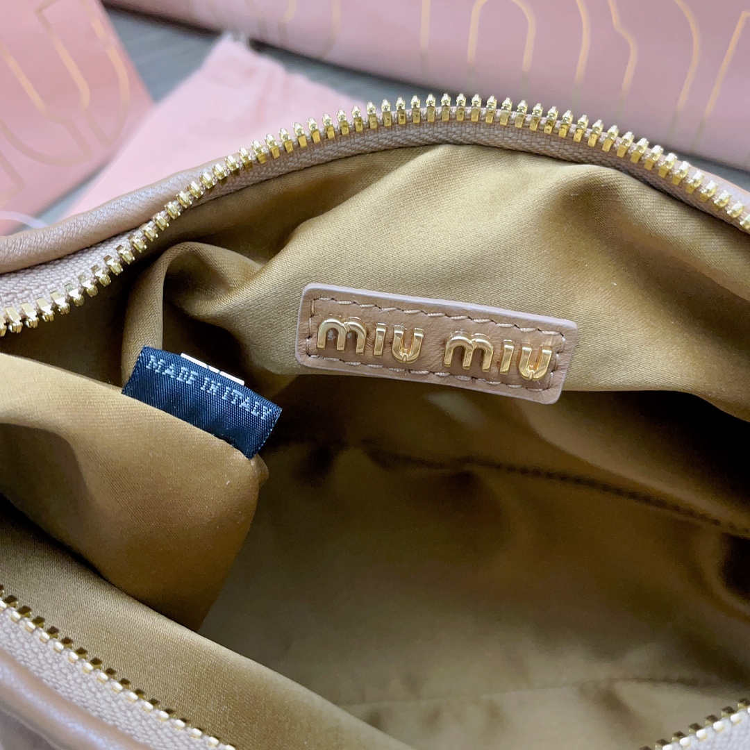 MiuMiu Bag-25X18X7CM