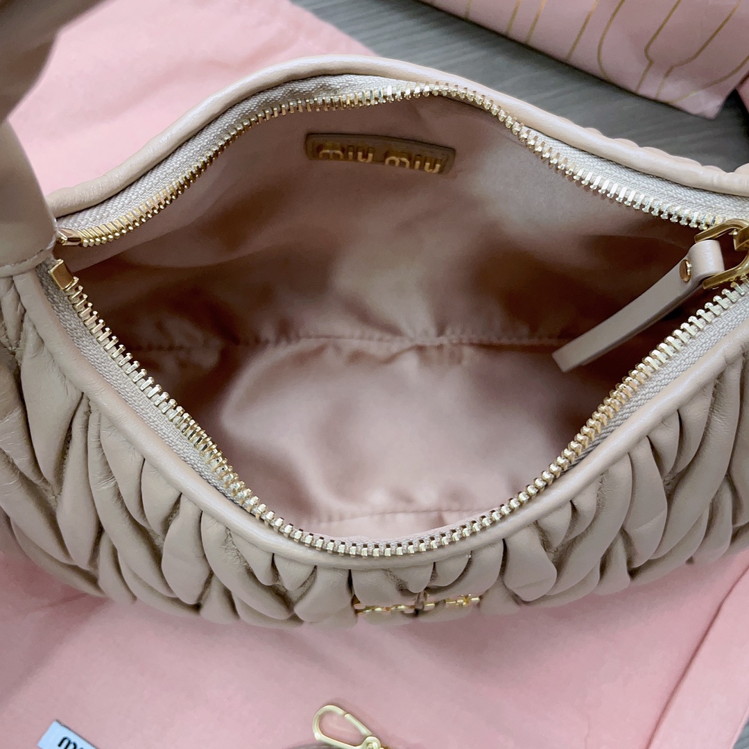 MiuMiu Bag-25X18X7CM