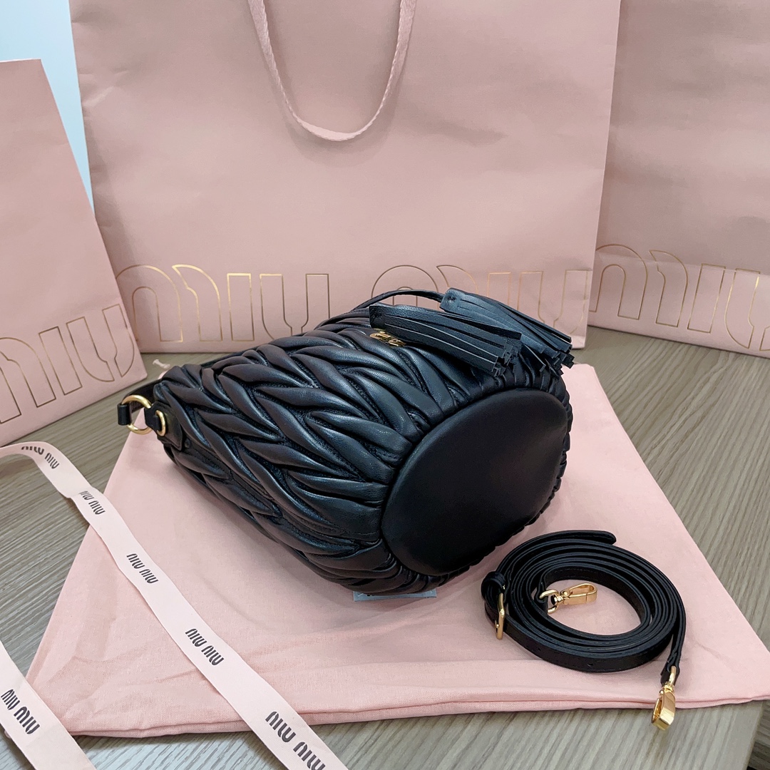 MiuMiu Bag-20X18X14CM