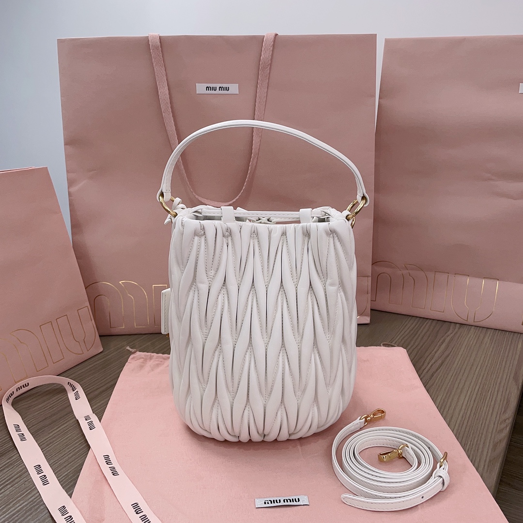 MiuMiu Bag-20X18X14CM