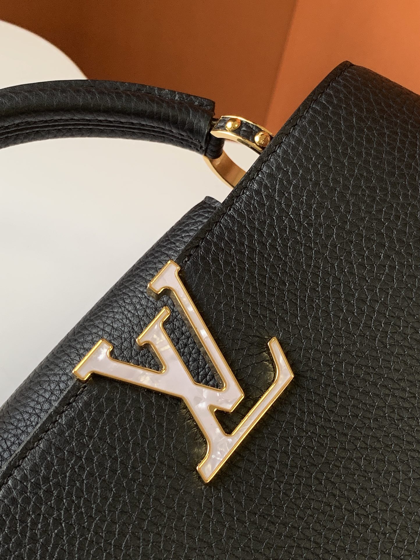 l**is V*t*n capucines bb-27*18*9cm