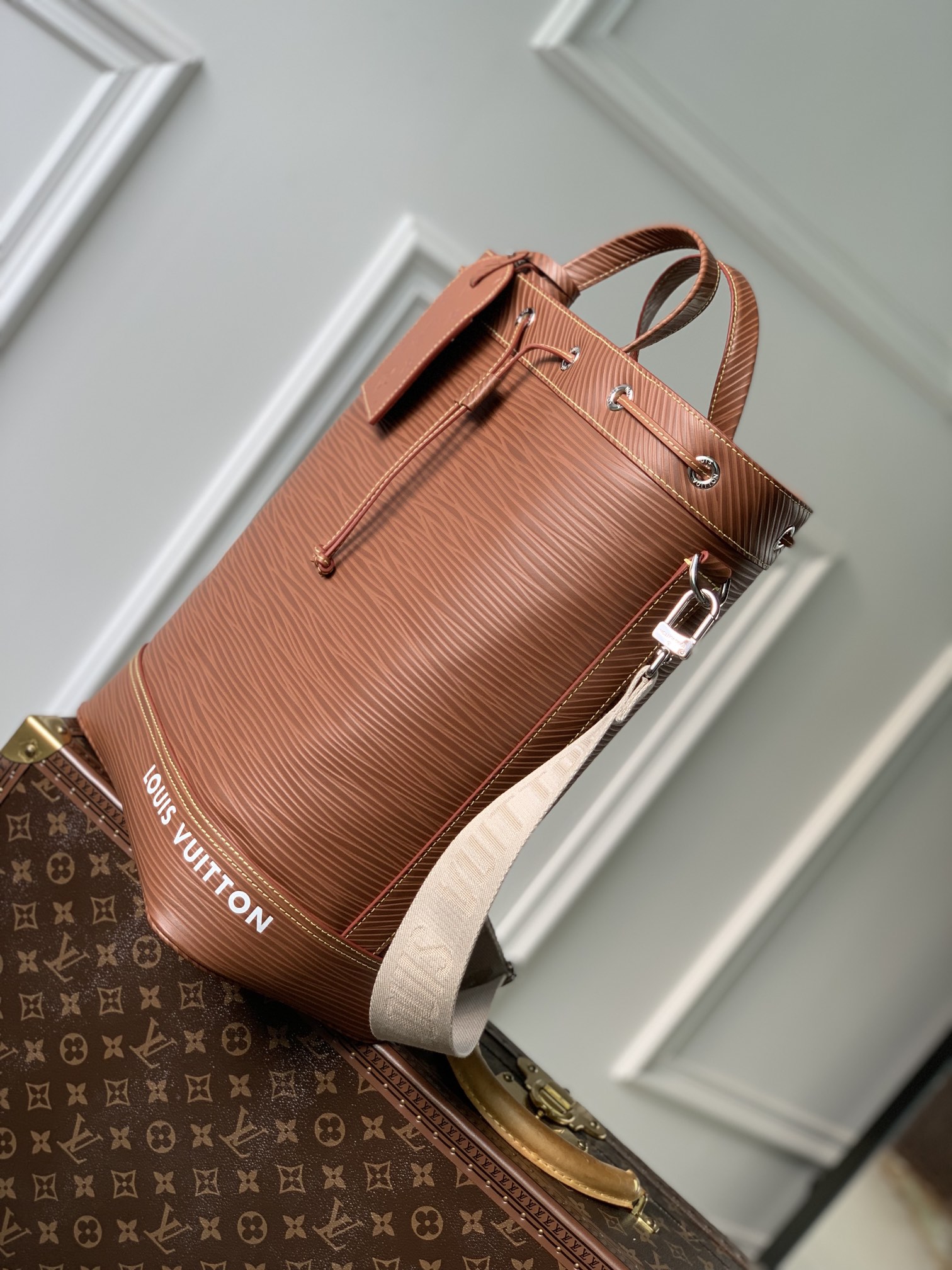 l**is V*t*n maxi noé sling handbag-34 x 48 x 18cm