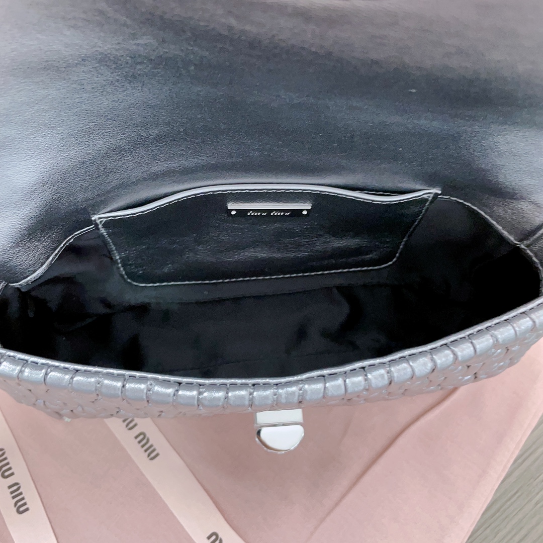 MiuMiu Chain Bag-22.5*4.5*12CM