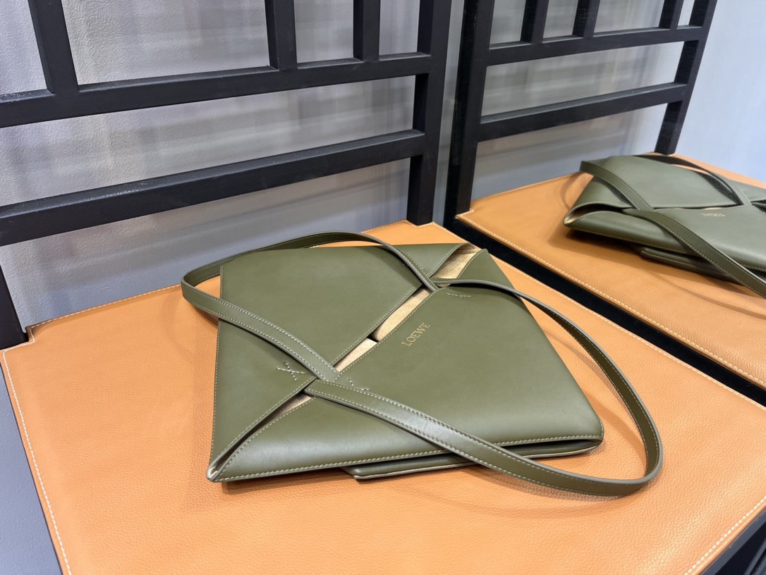 Loewe Puzzle Tote-25/14/30CM