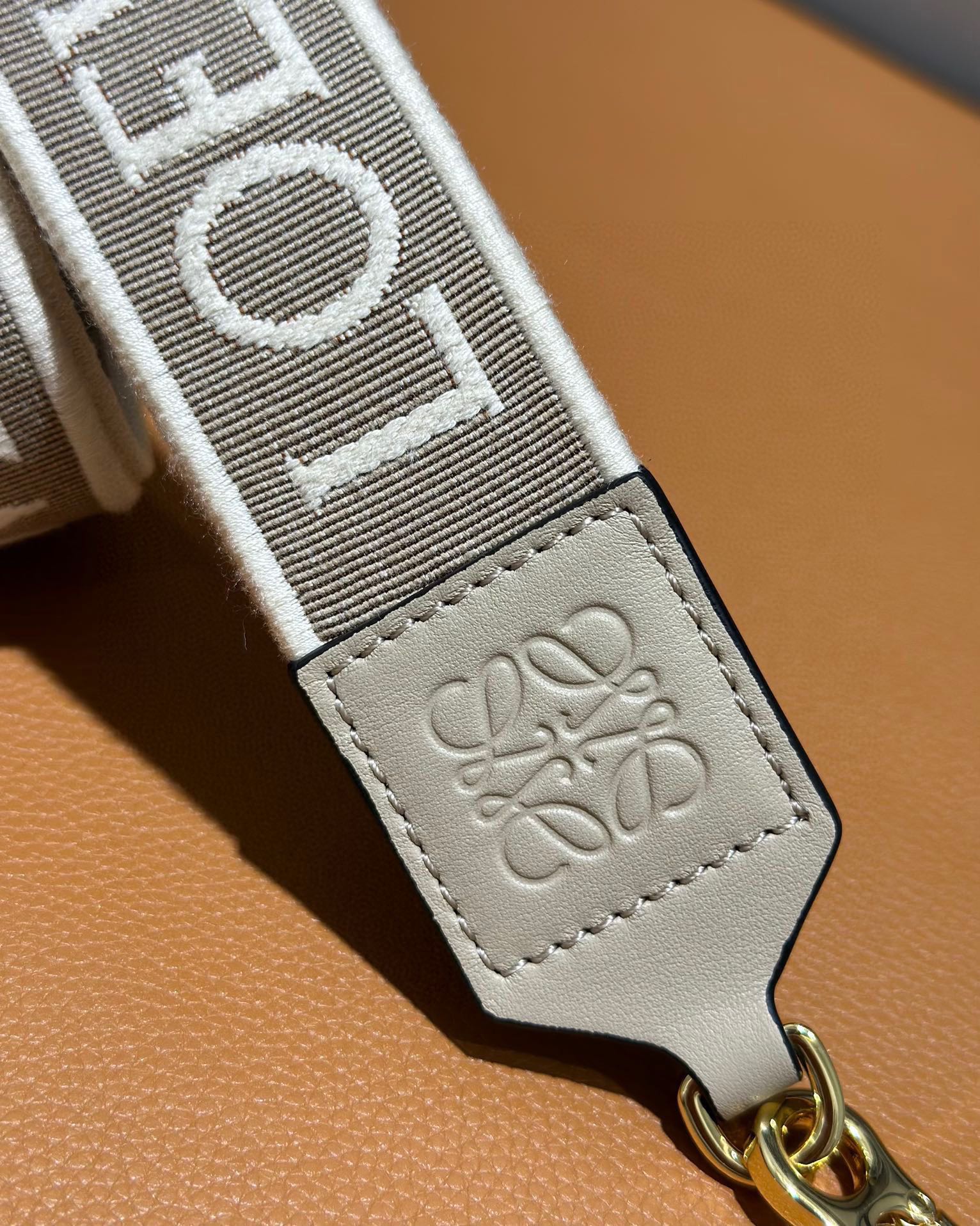 Loewe Straps-105*4CM
